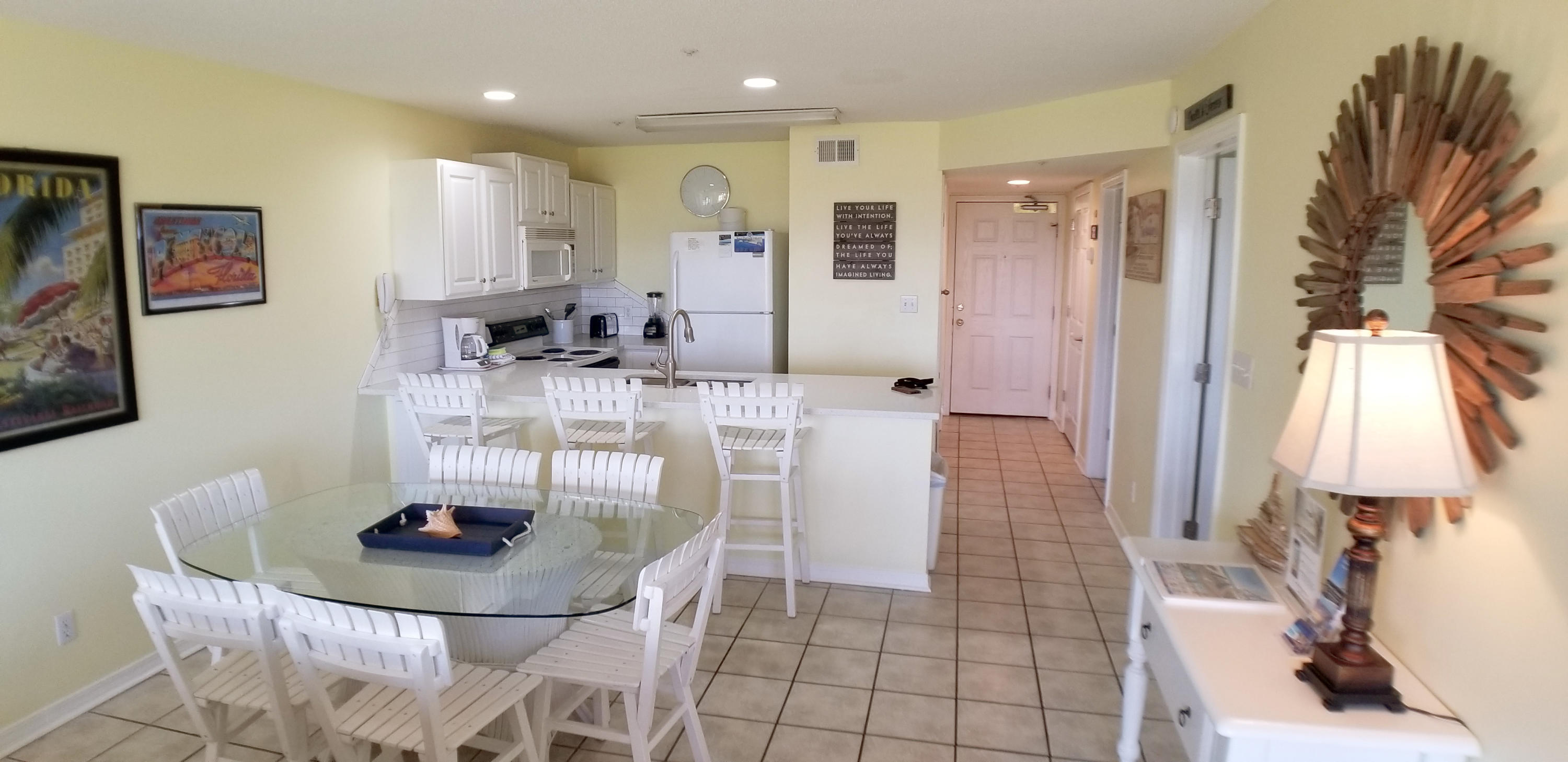 MARAVILLA CONDO 1 - Residential