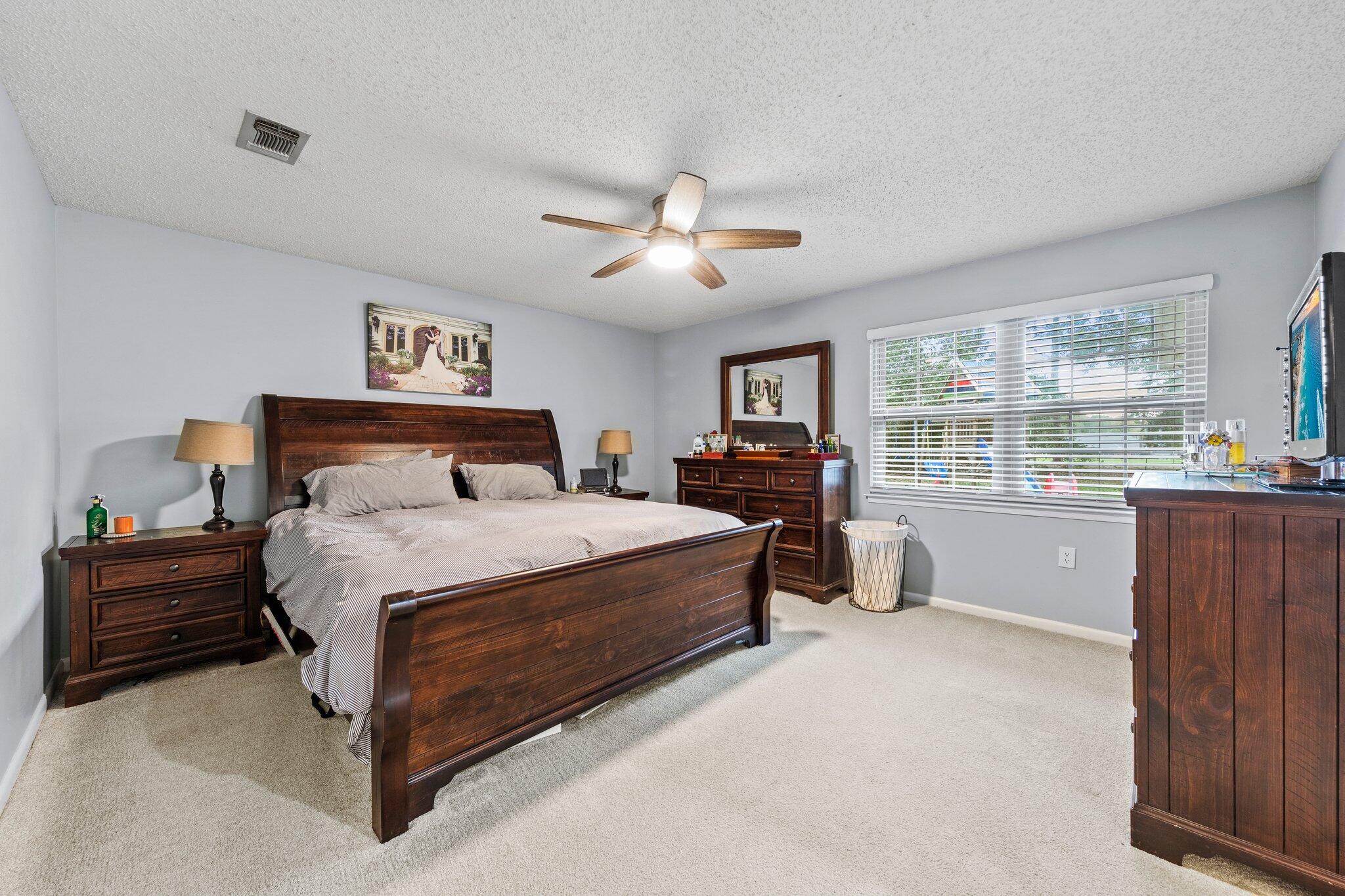 ROCKY BAYOU ESTATES 01 - Residential Lease