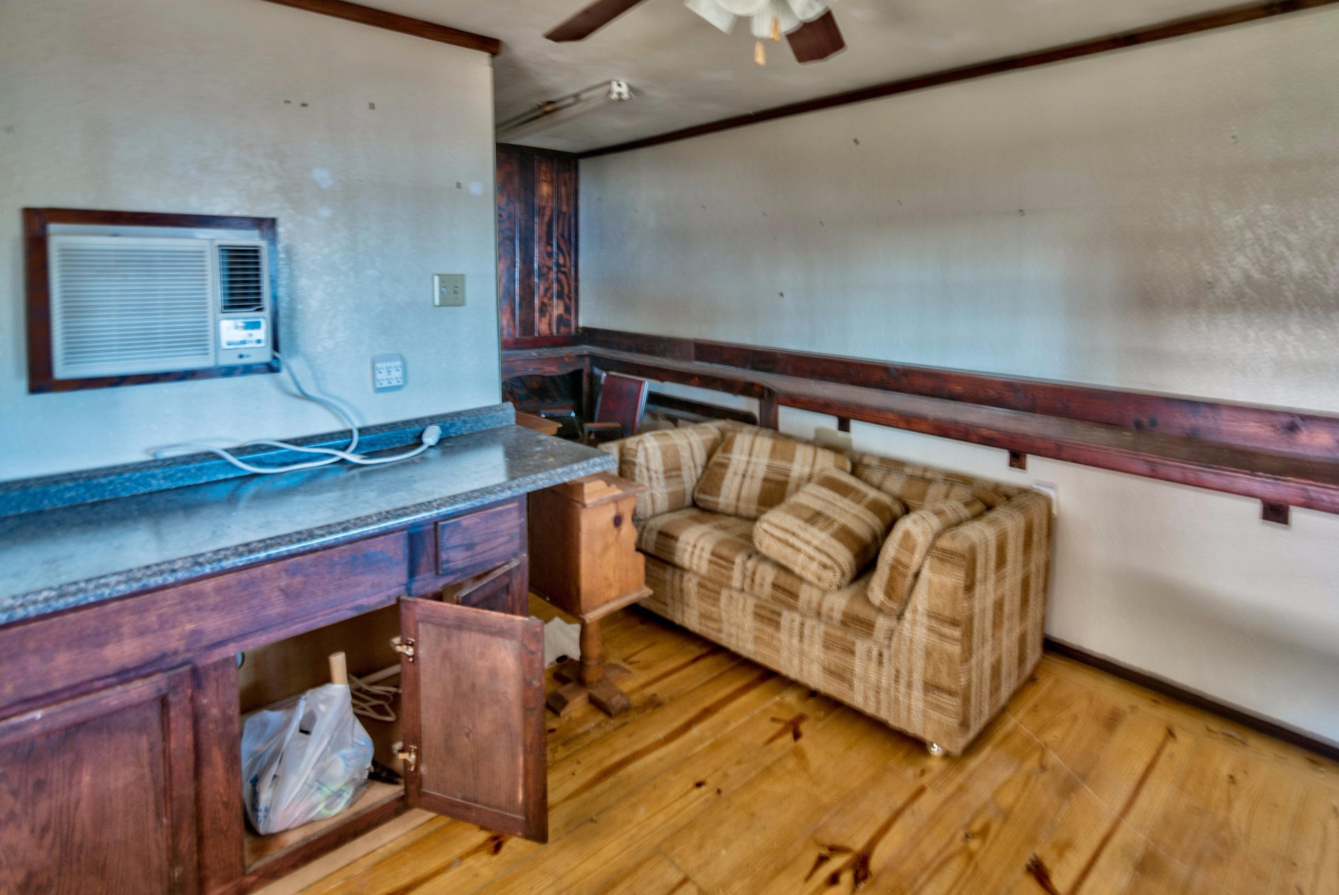 ROCKY BAYOU SHORES - Residential