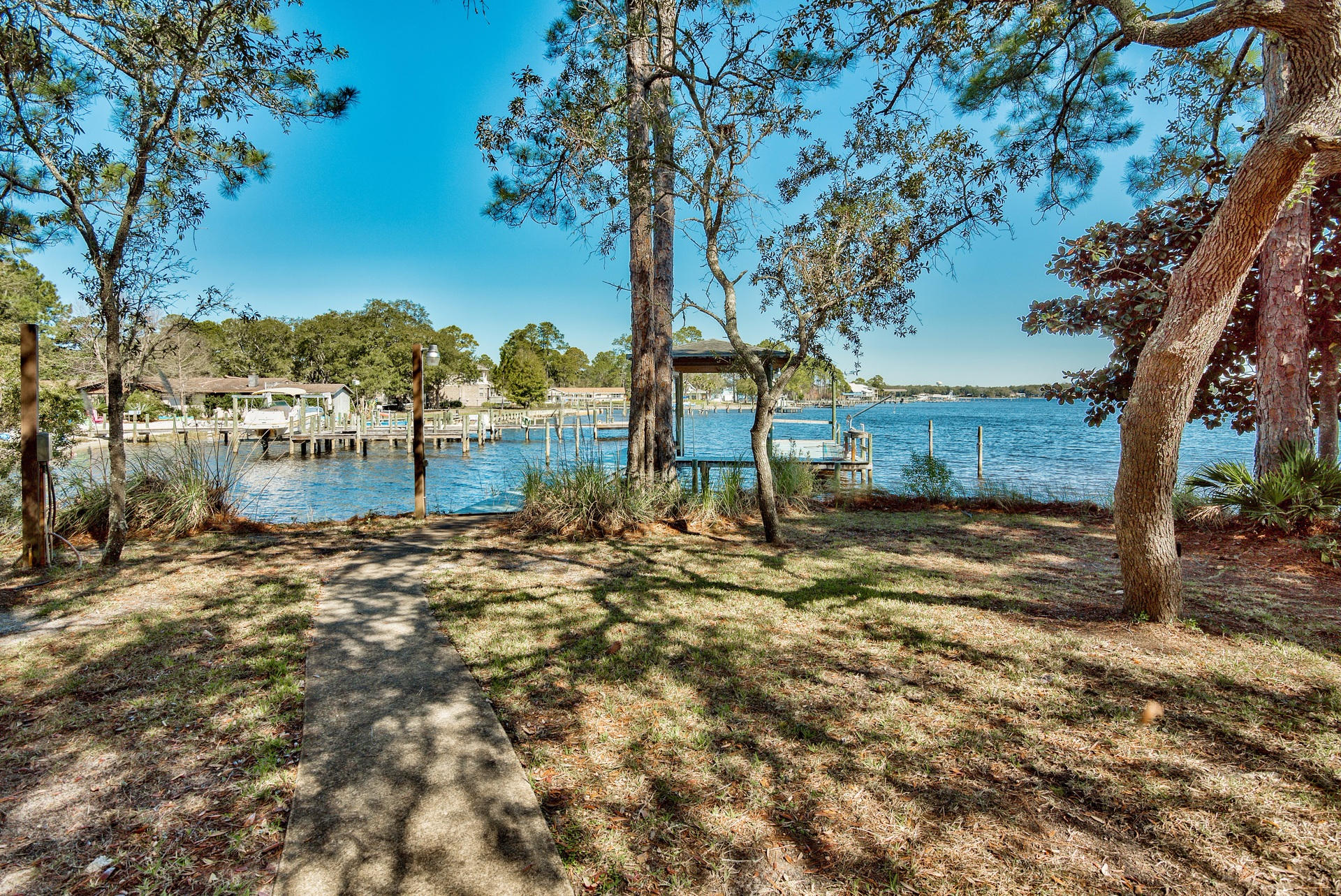 ROCKY BAYOU SHORES - Residential