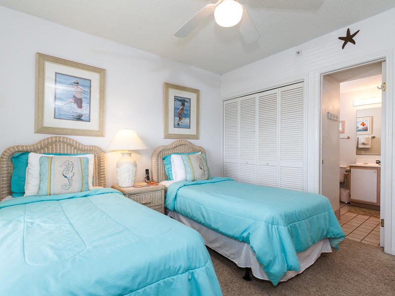 EMERALD TOWERS WEST CONDO - Residential