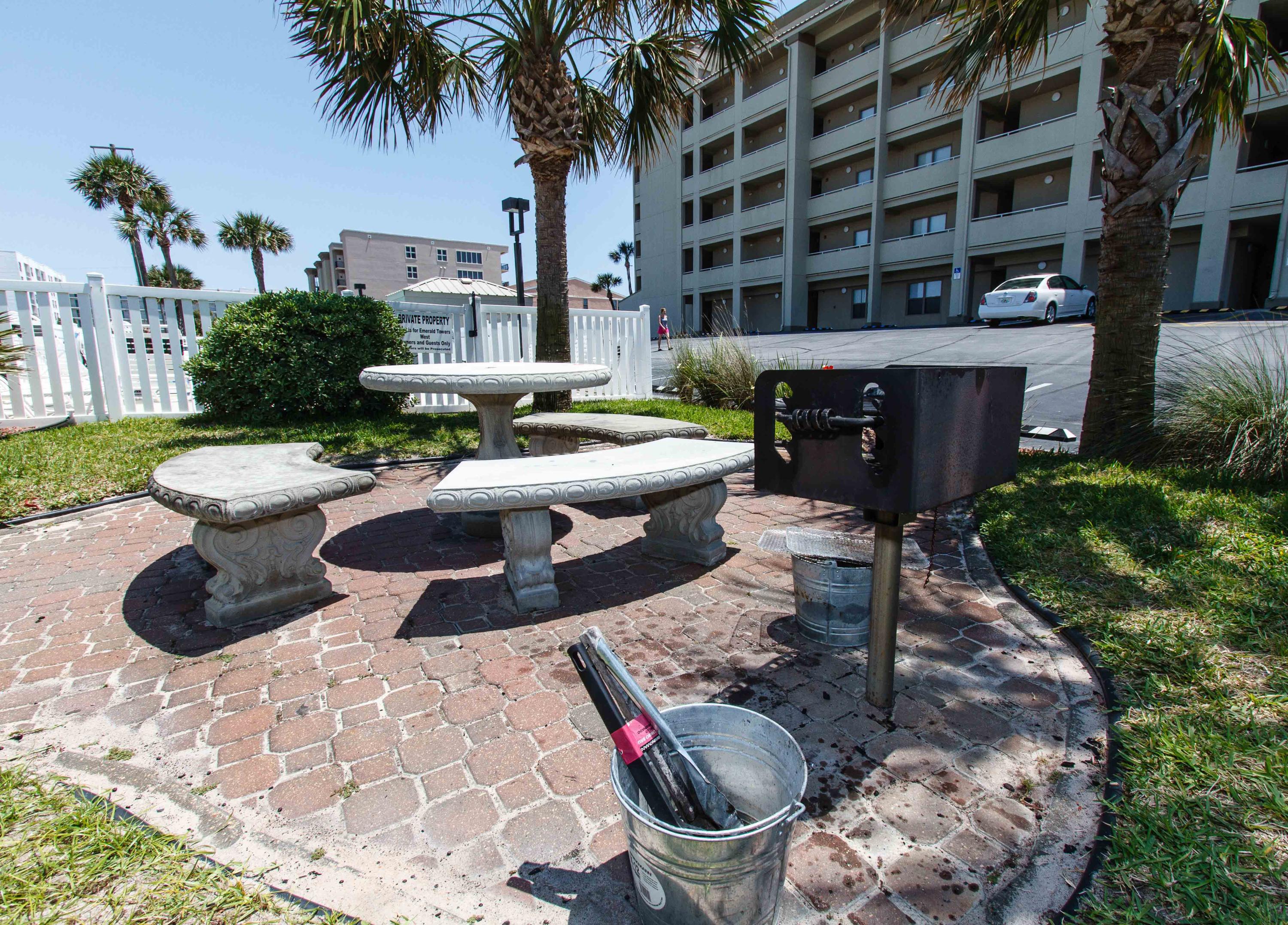 EMERALD TOWERS WEST CONDO - Residential