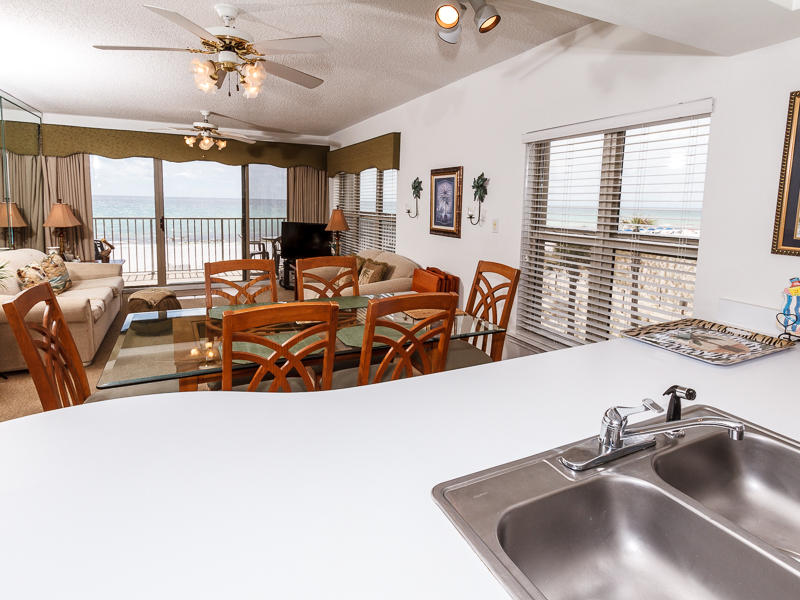 EMERALD TOWERS WEST CONDO - Residential