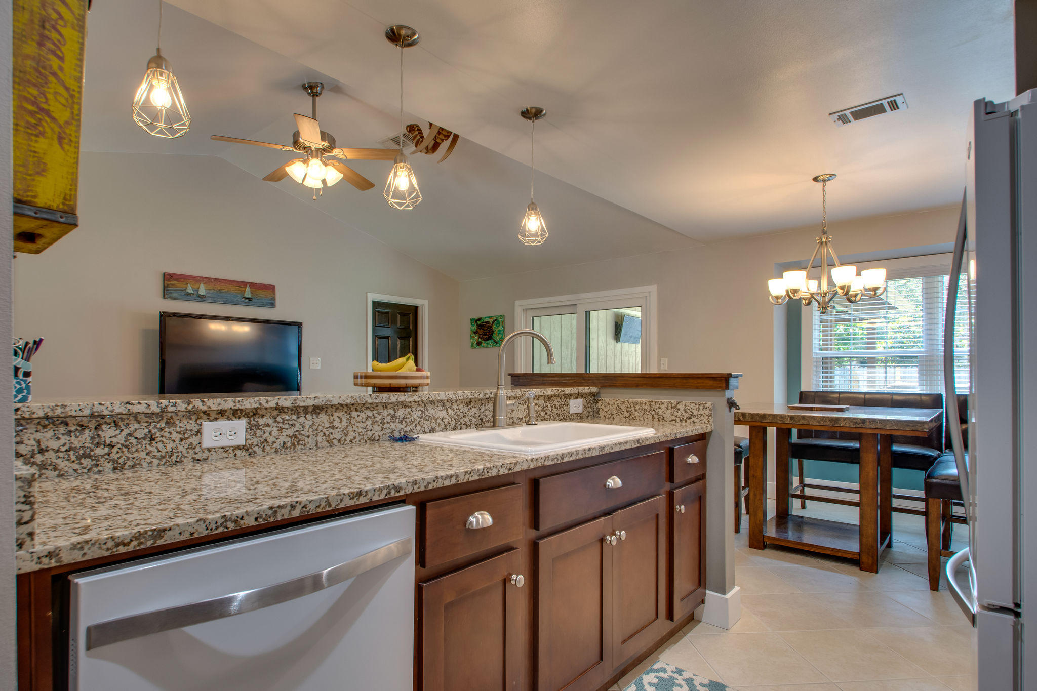 BAYVIEW MANOR - Residential