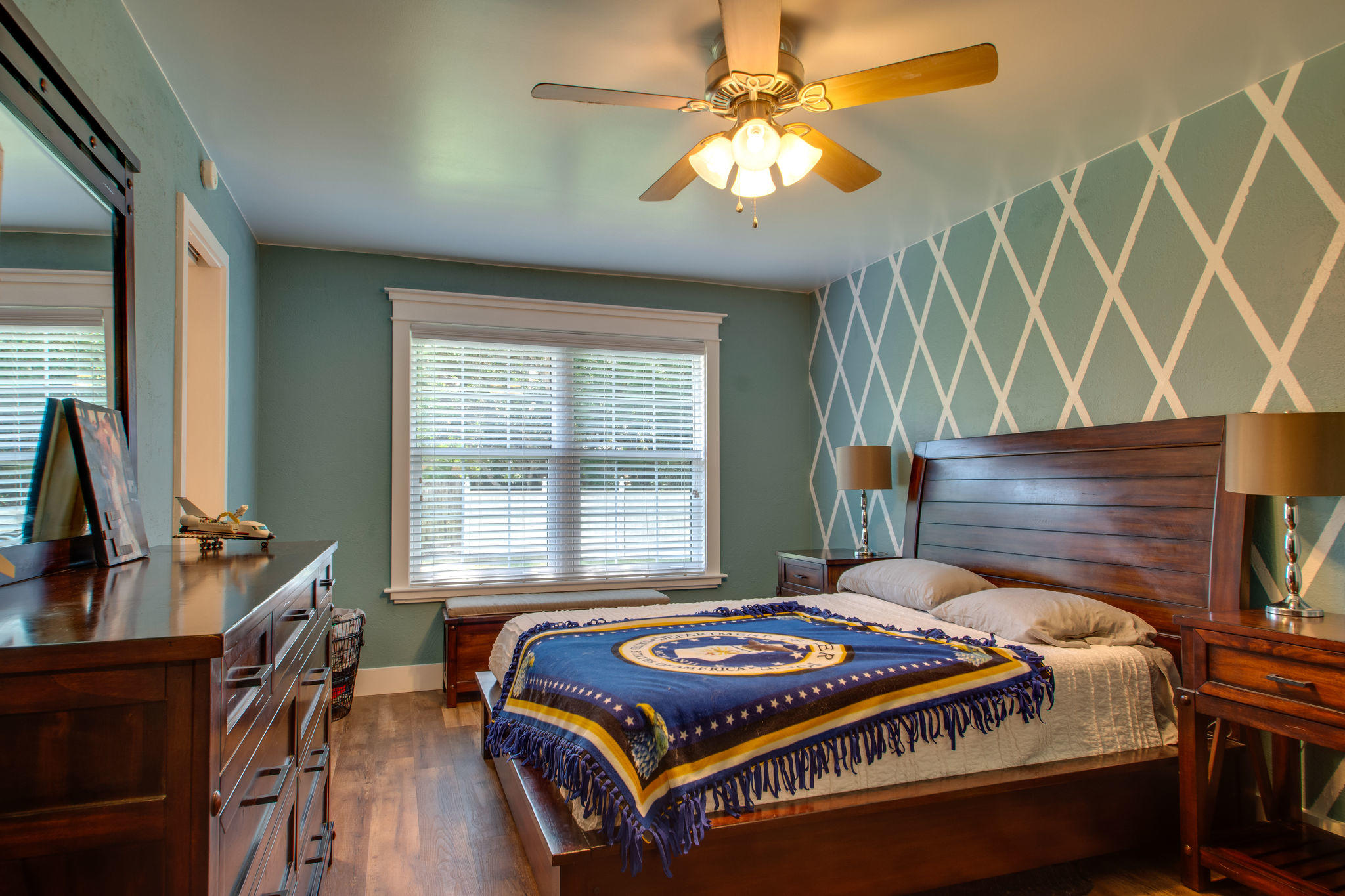 BAYVIEW MANOR - Residential