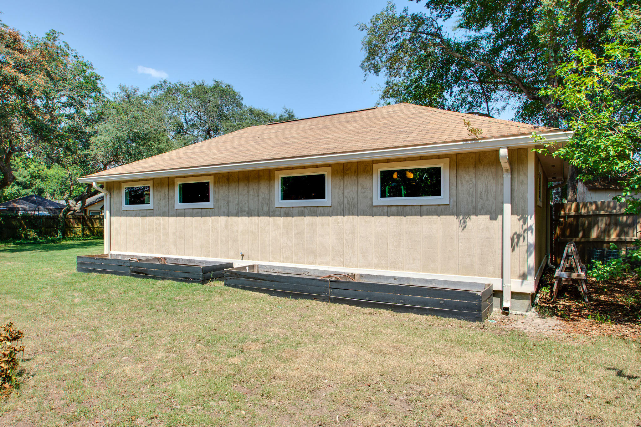 BAYVIEW MANOR - Residential