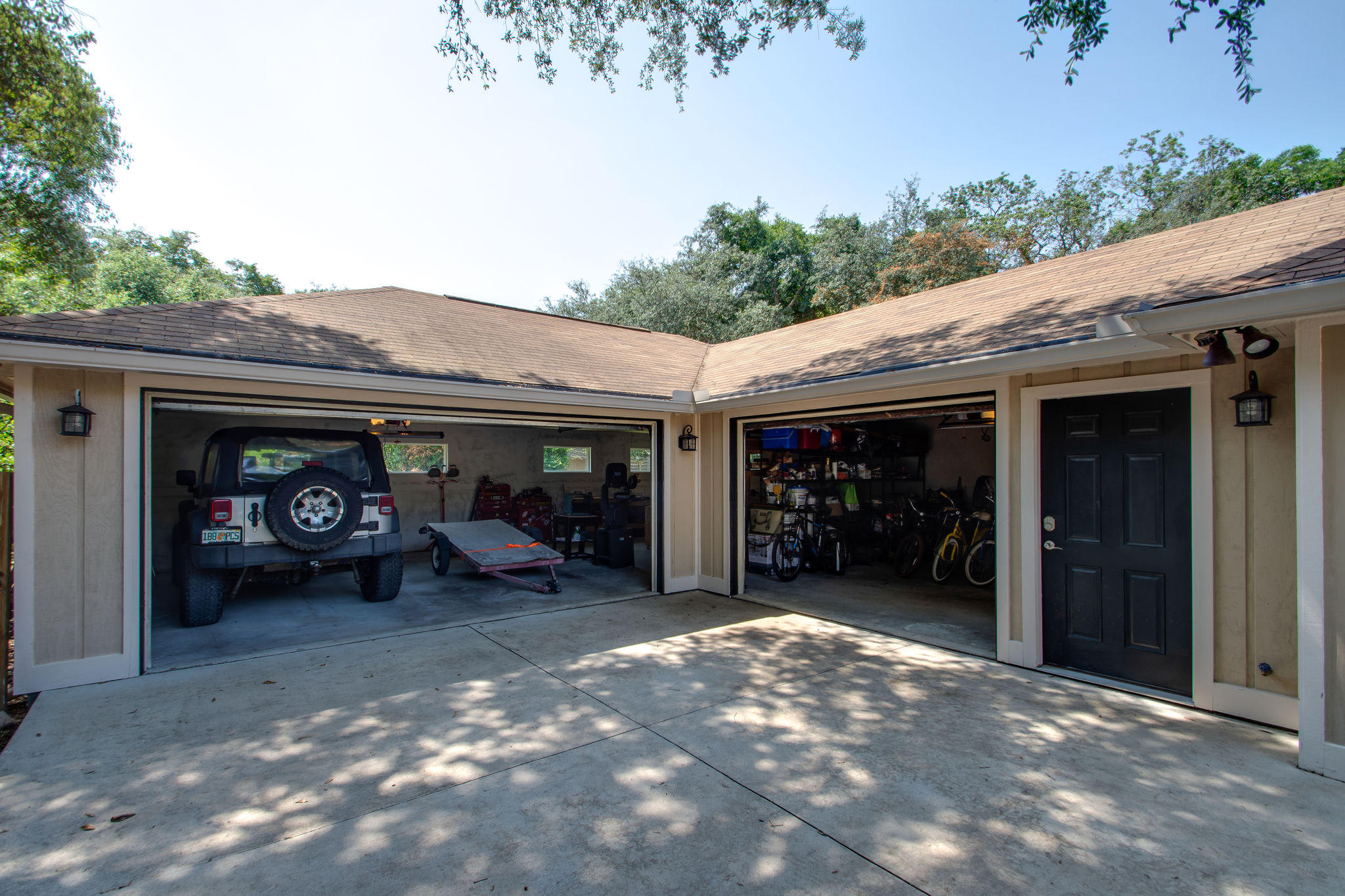 BAYVIEW MANOR - Residential