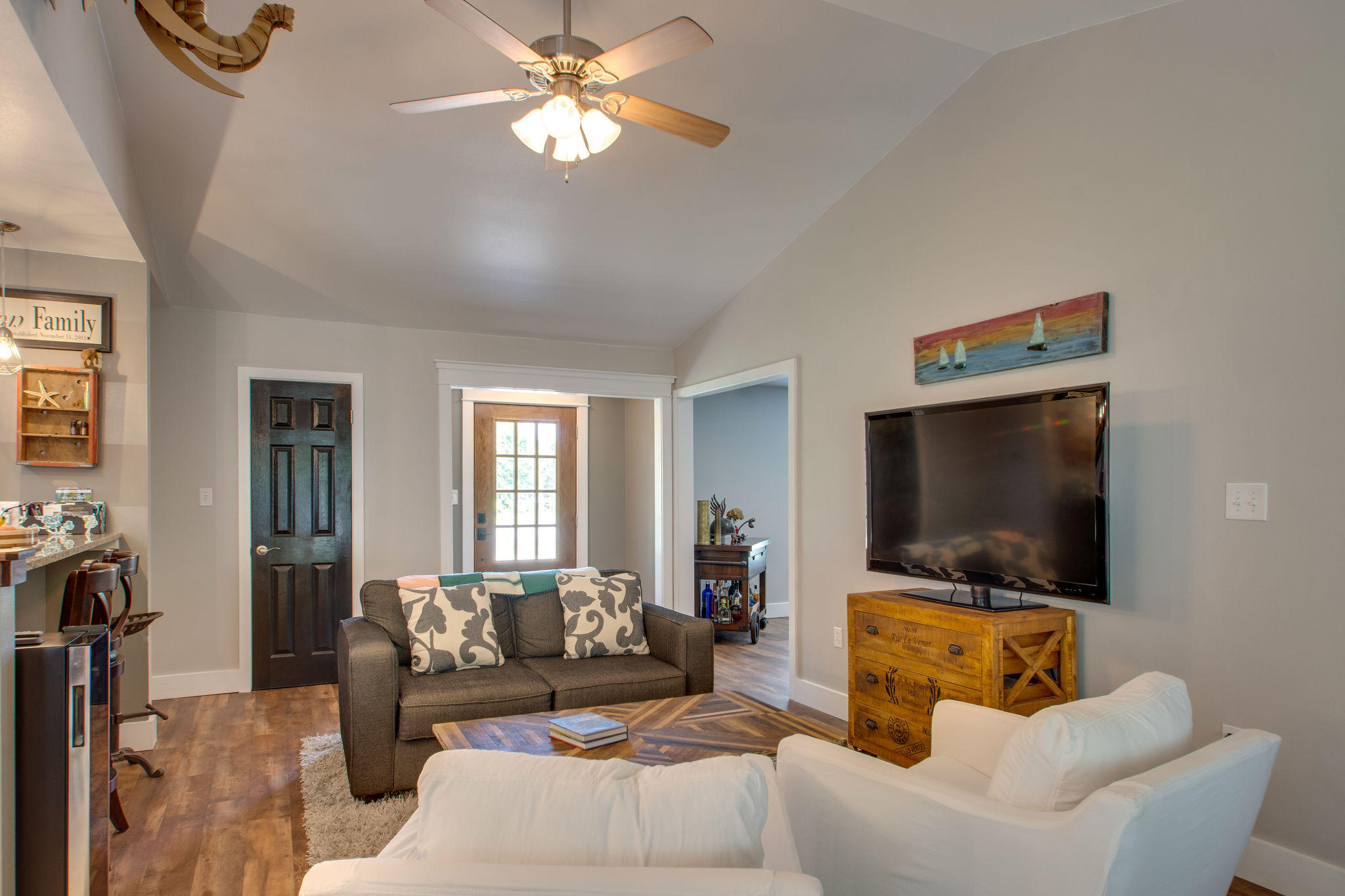 BAYVIEW MANOR - Residential