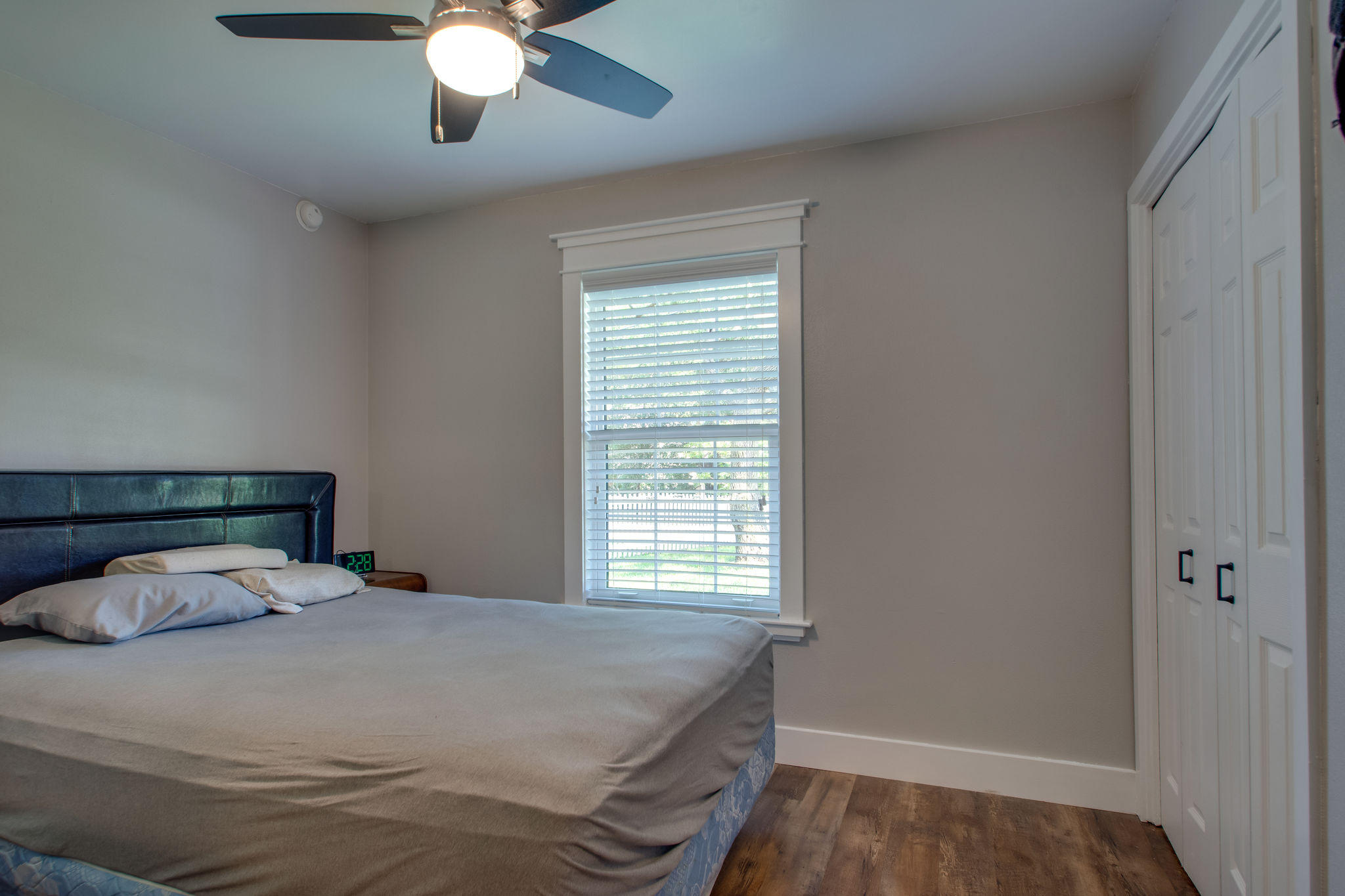 BAYVIEW MANOR - Residential