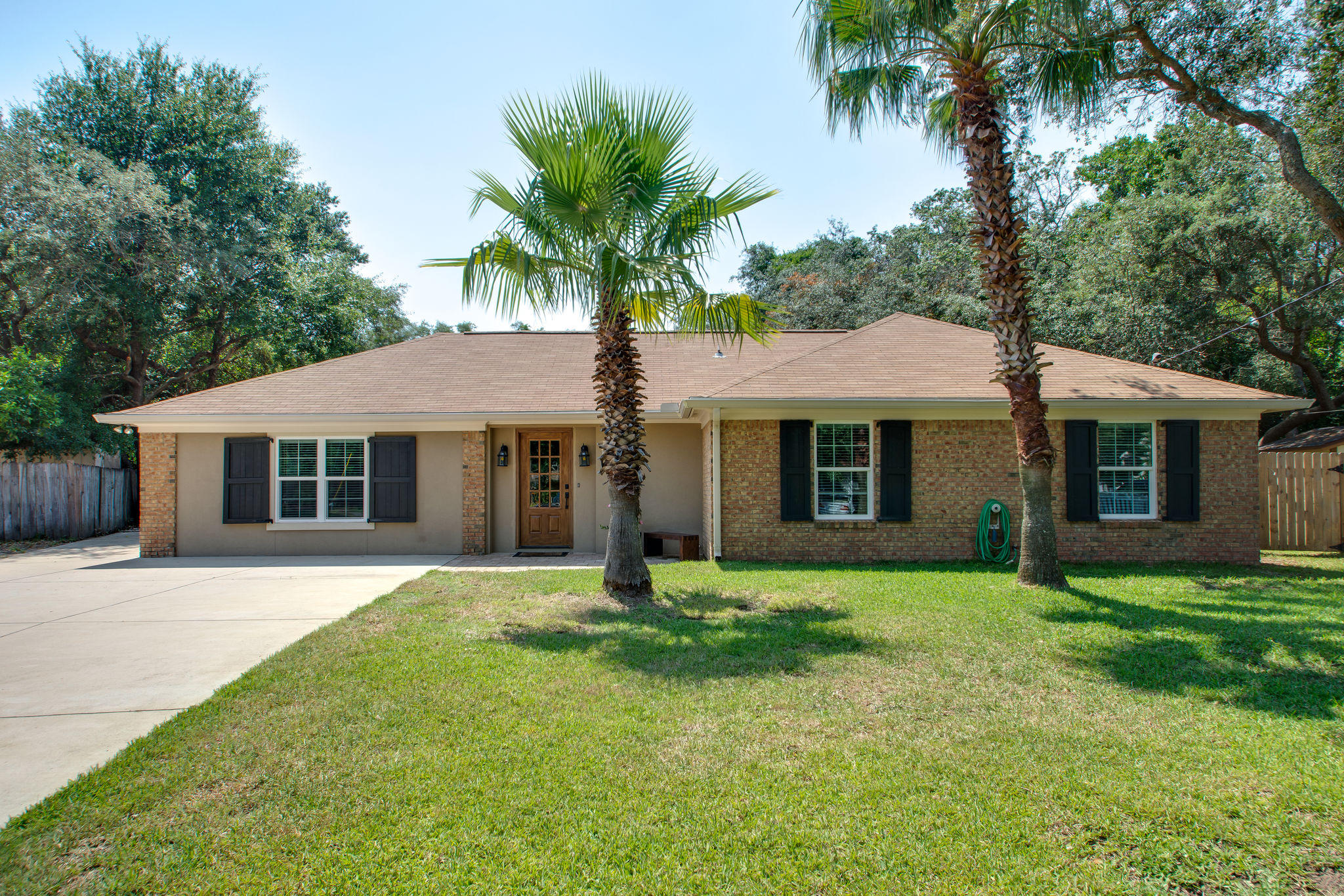 BAYVIEW MANOR - Residential