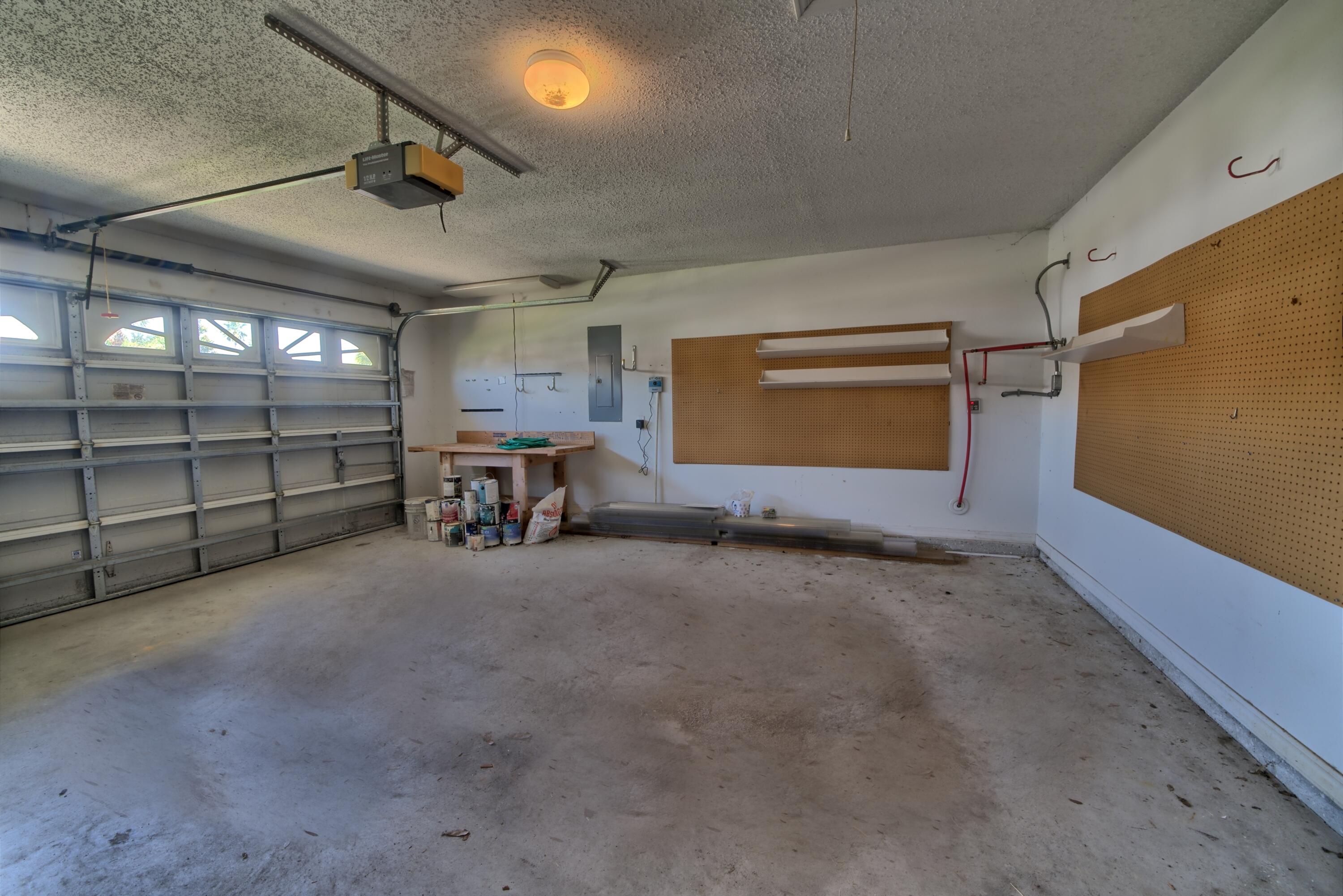 SUMMERWOOD - Residential