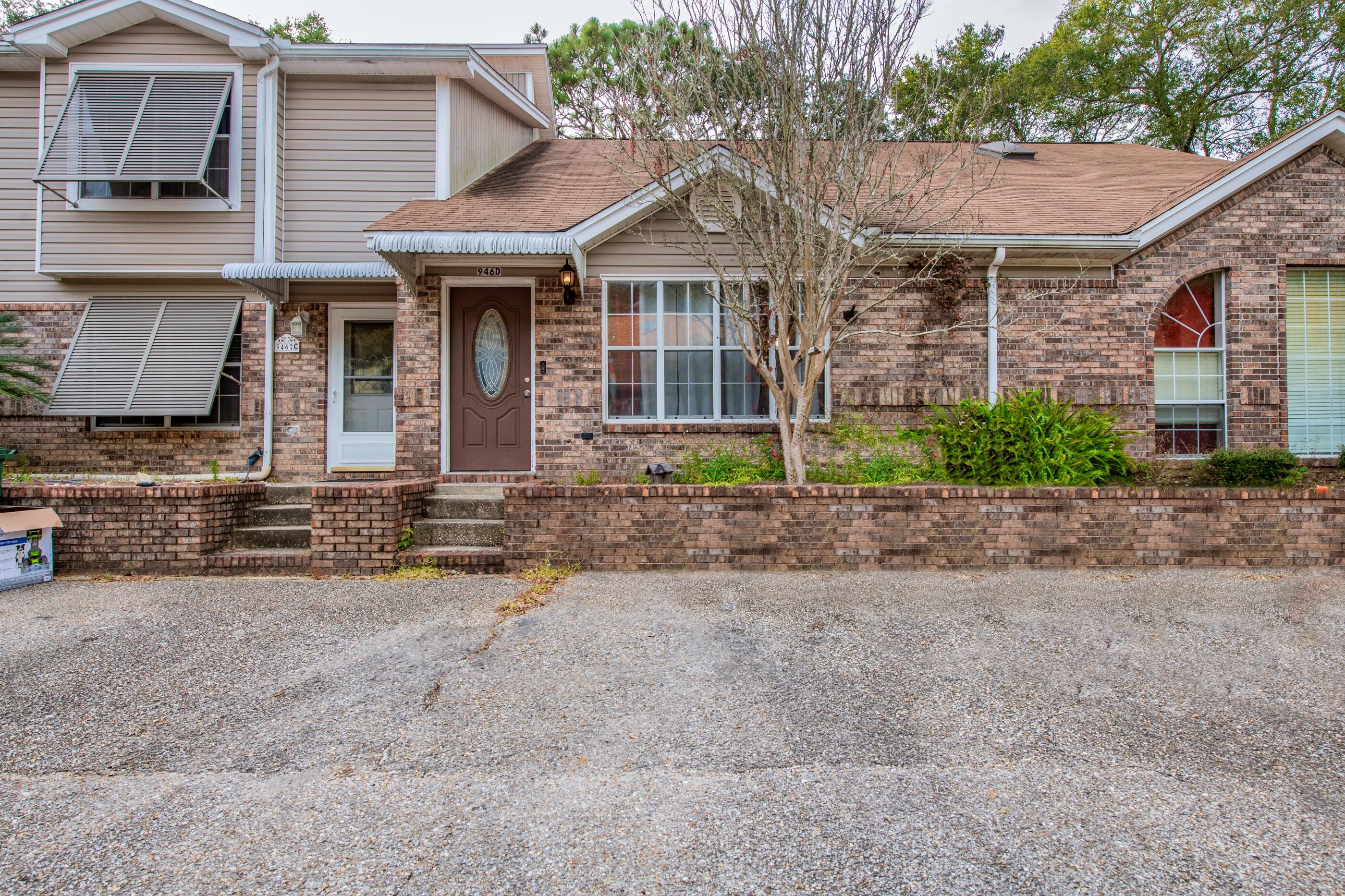 Townhome is conveniently located near military bases, hospital, YMCA, shopping & restaurants. Large kitchen with ample cabinets & counter space and pantry. Fenced in back yard! Newer HVAC was installed last year.