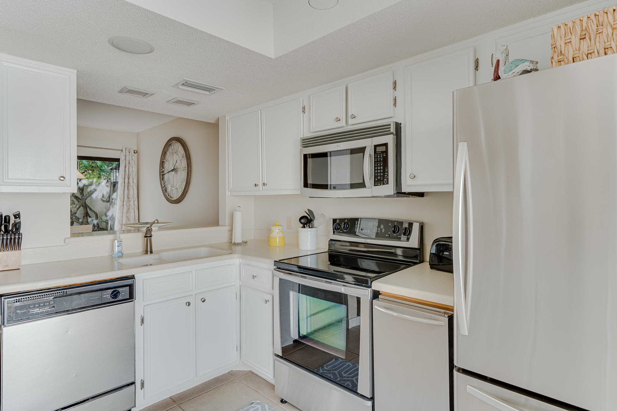 LINKSIDE VILLAGE UNIT 1 - Residential