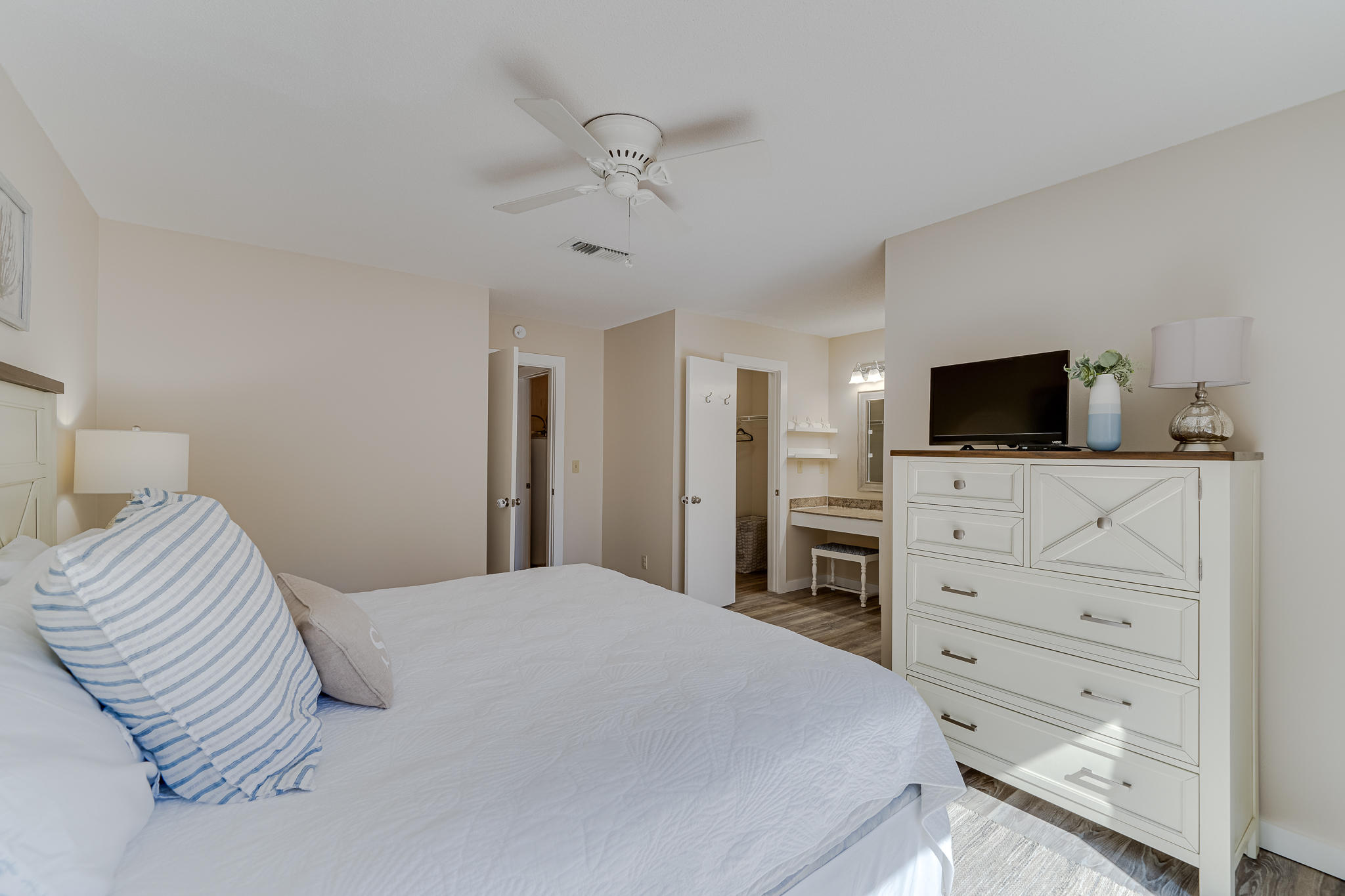 LINKSIDE VILLAGE UNIT 1 - Residential