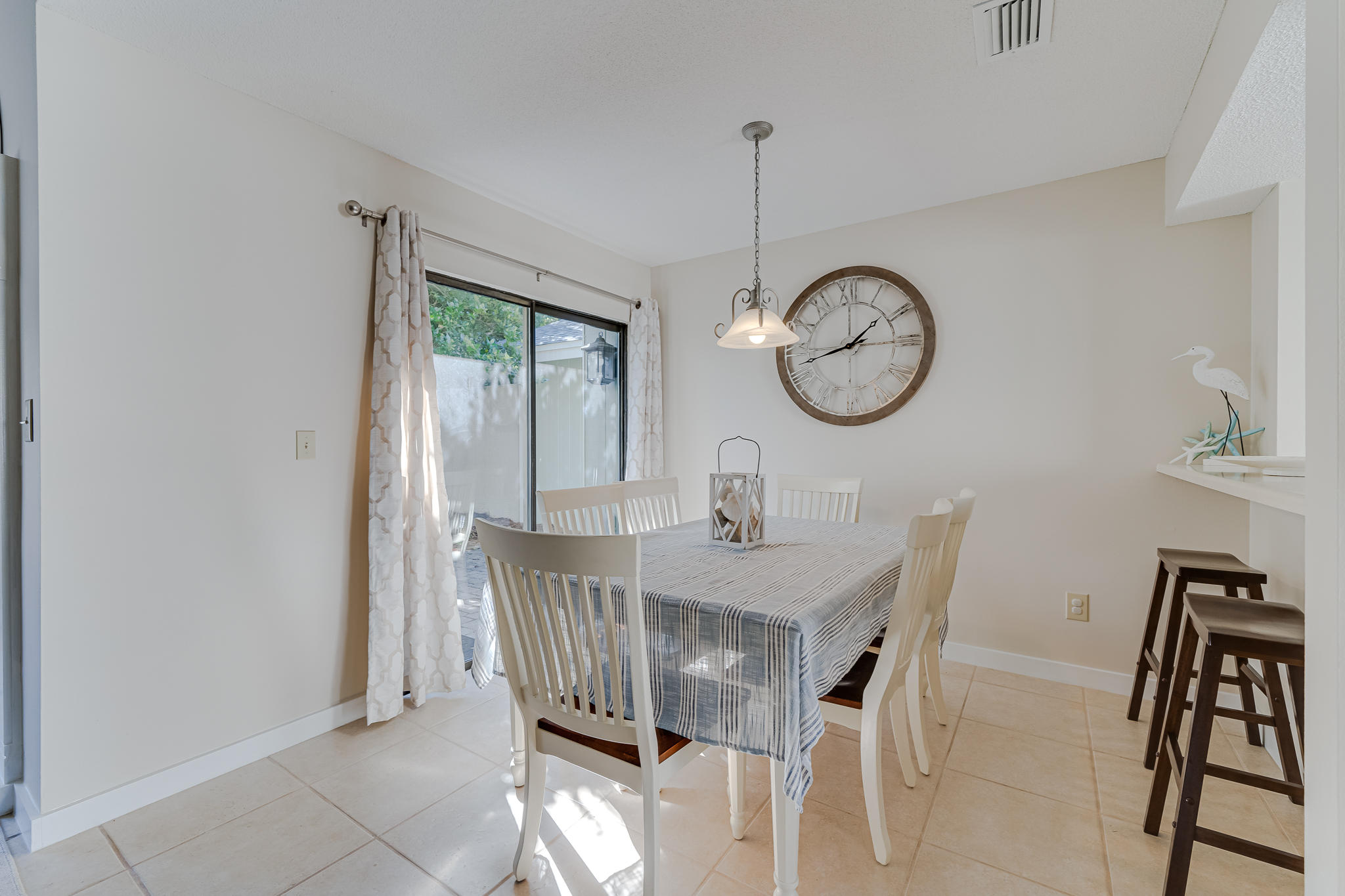 LINKSIDE VILLAGE UNIT 1 - Residential