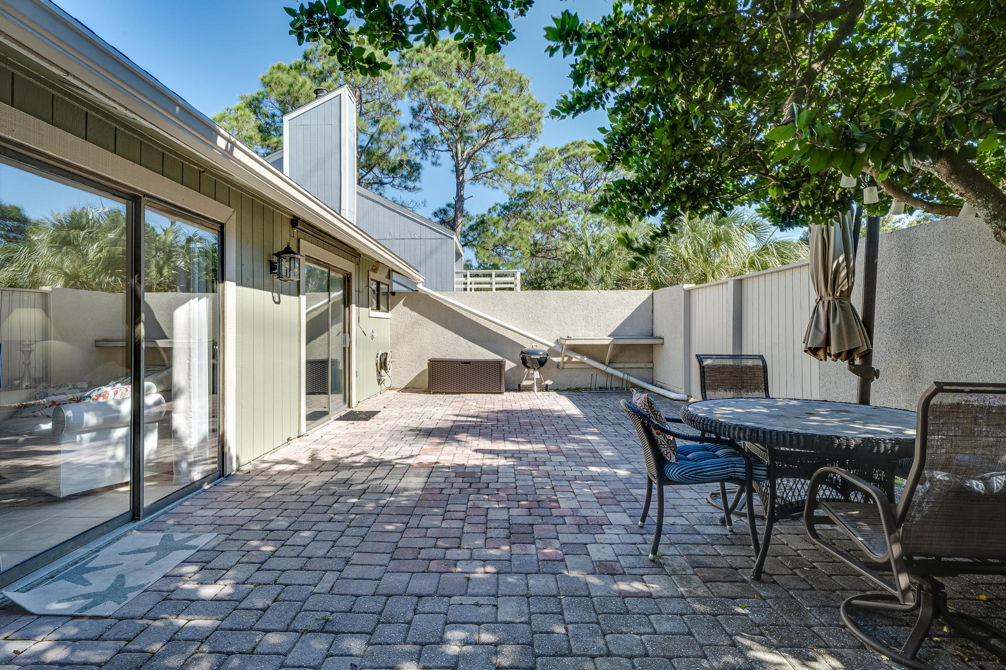 LINKSIDE VILLAGE UNIT 1 - Residential