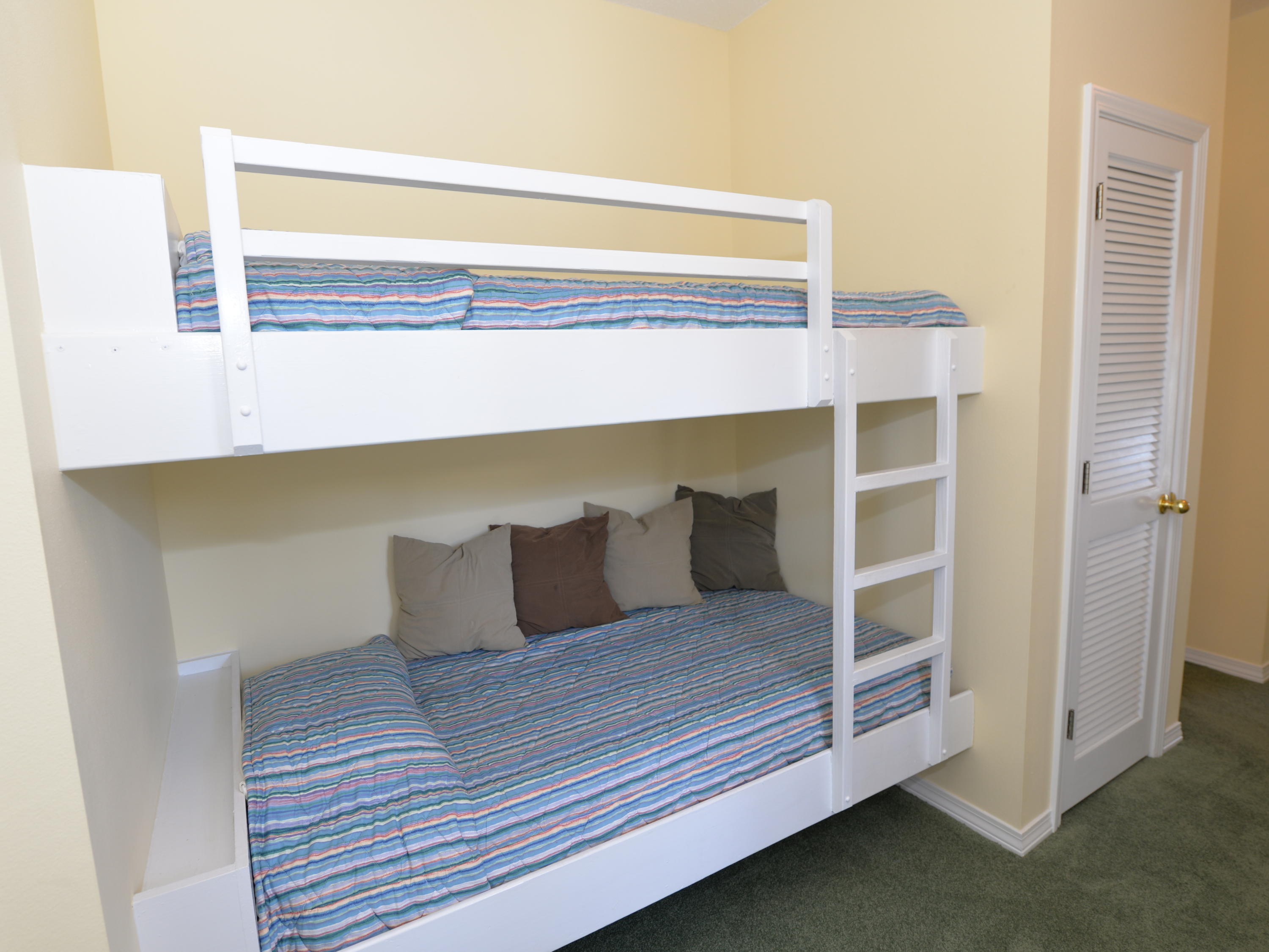 CARIBBEAN DUNES PH 2 - Residential