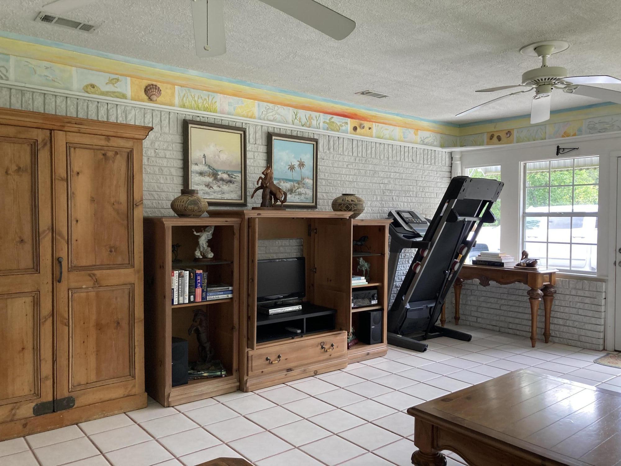 MORENO ACRES S/D - Residential