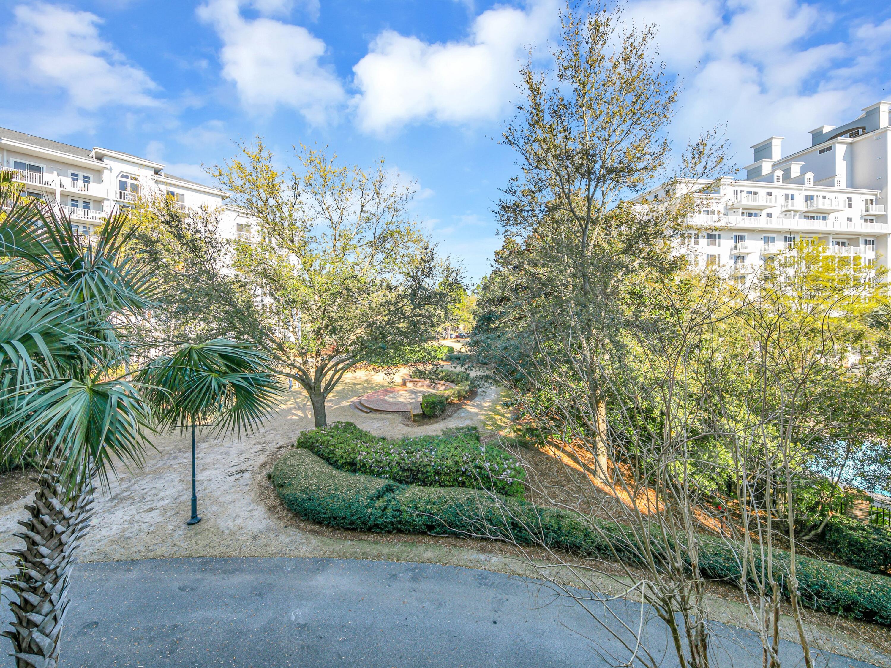 BAHIA CONDO - Residential