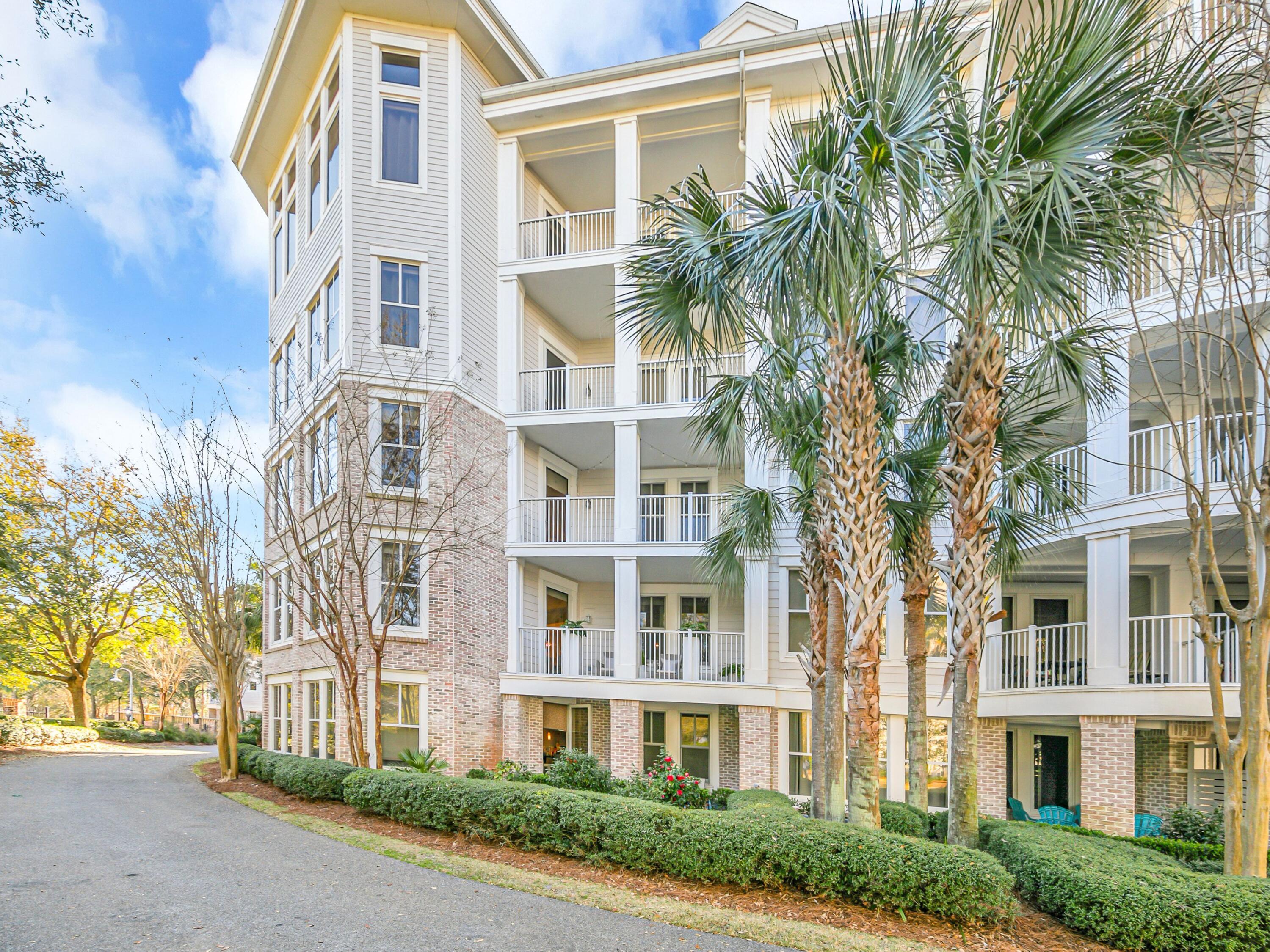 BAHIA CONDO - Residential