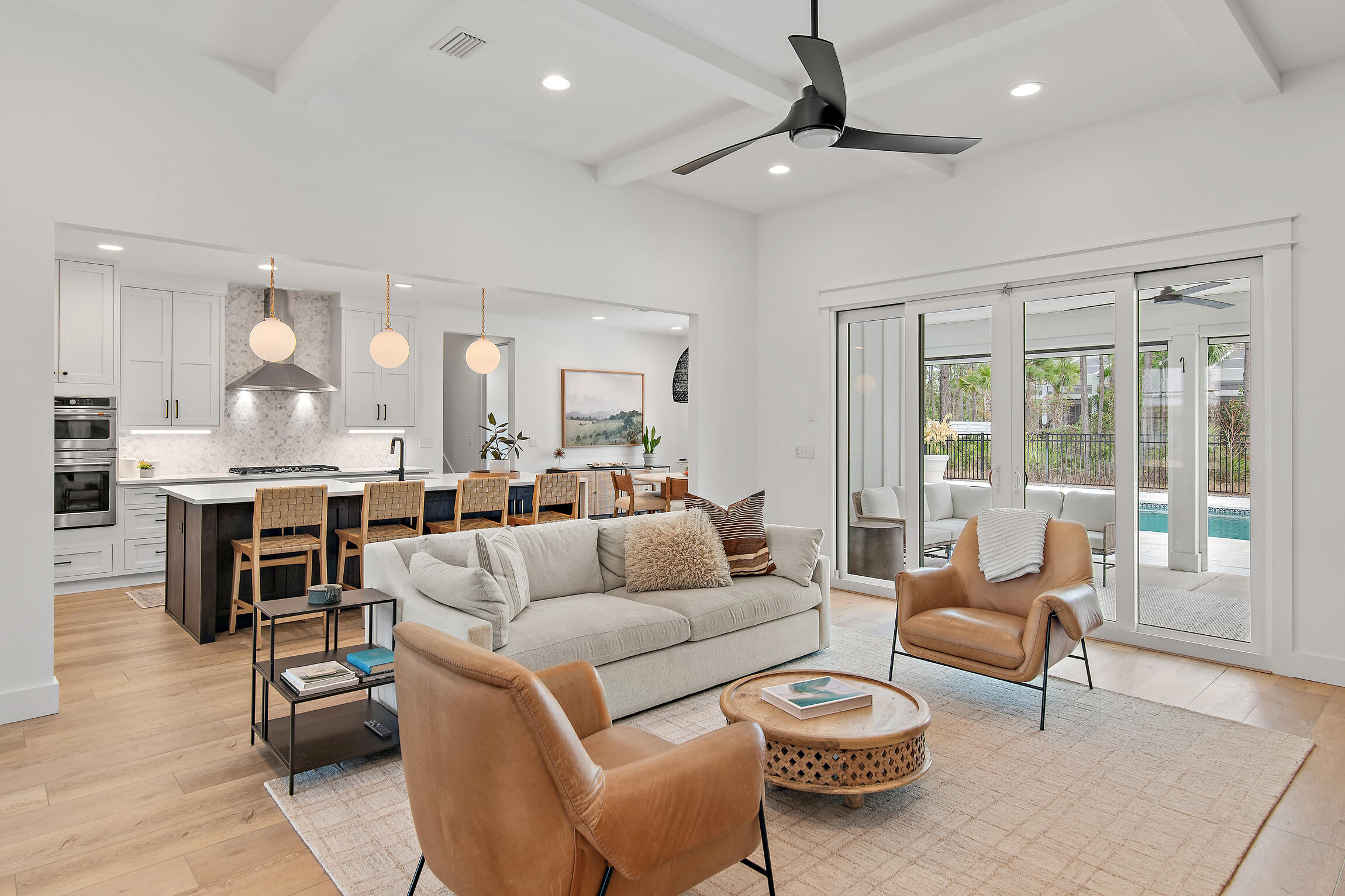 SECLUSION BAY - Residential