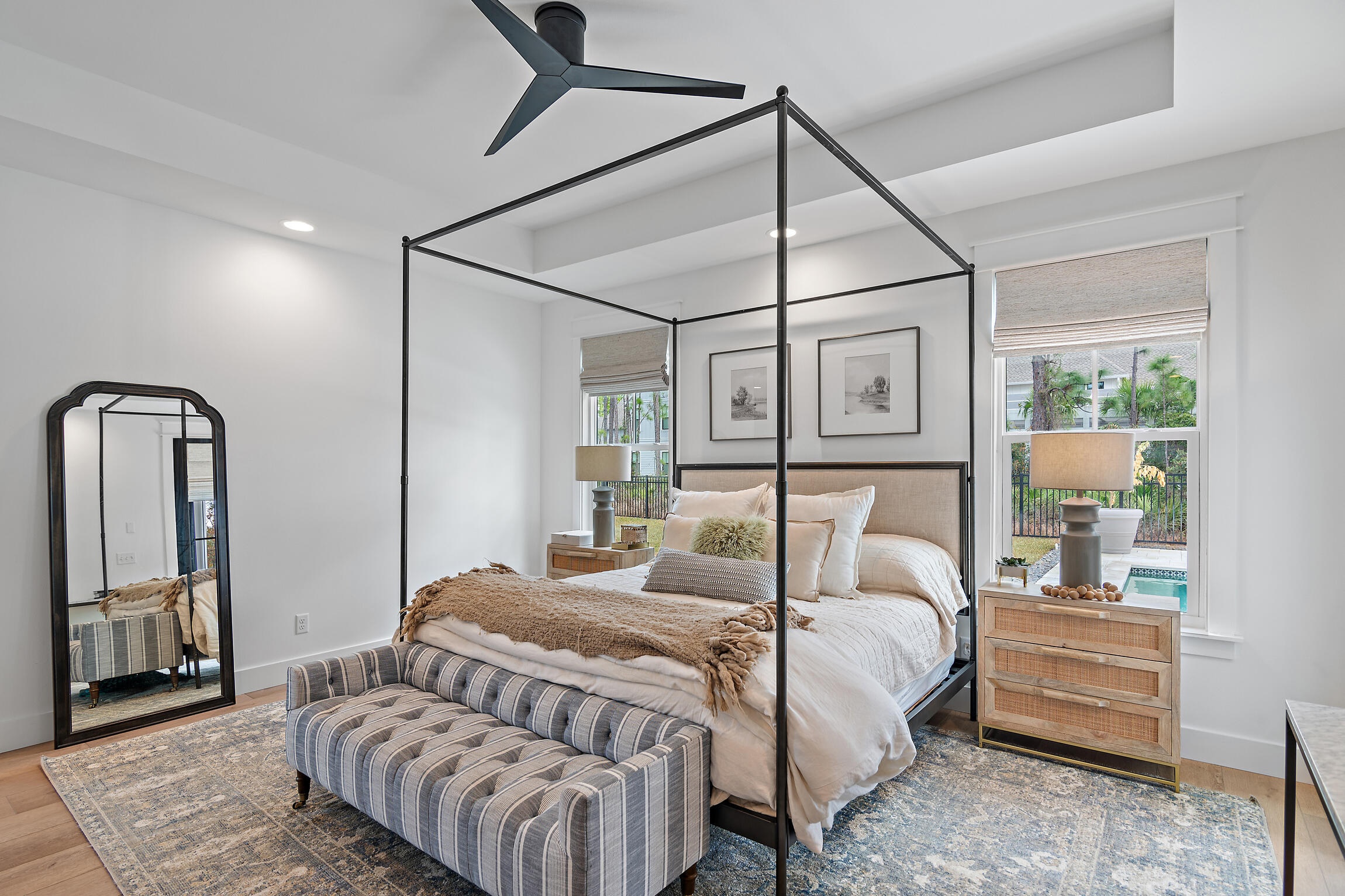 SECLUSION BAY - Residential