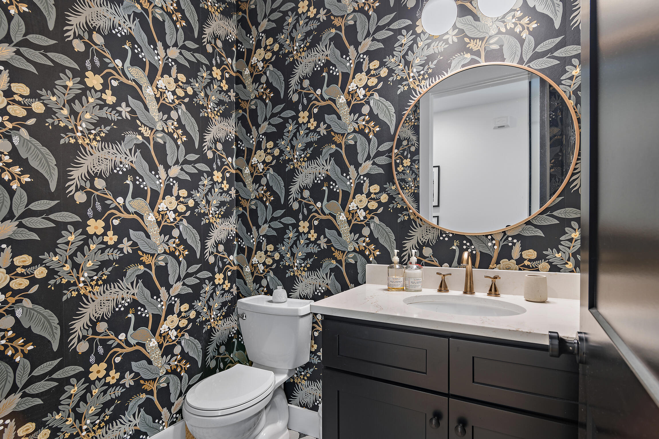 SECLUSION BAY - Residential