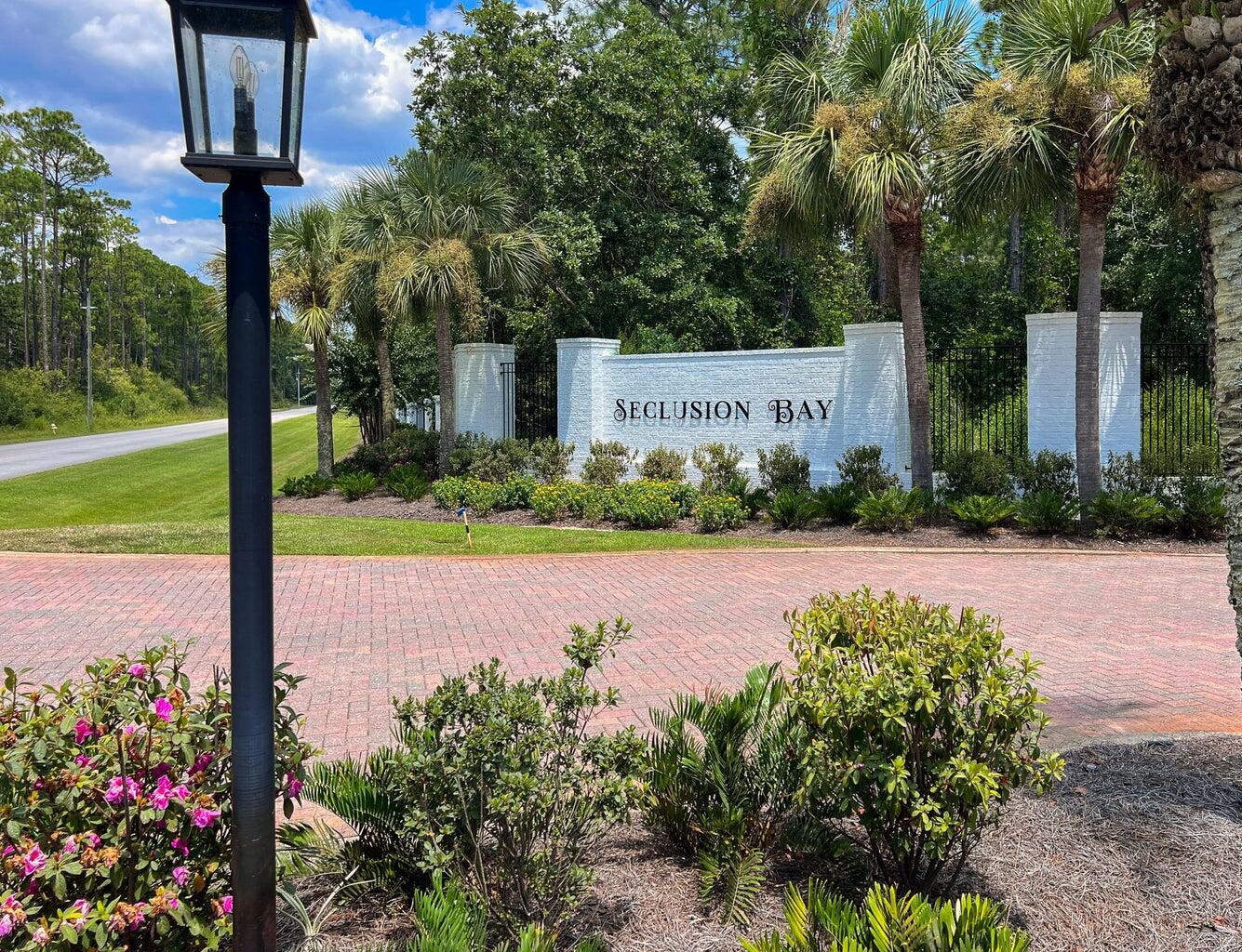 SECLUSION BAY - Residential