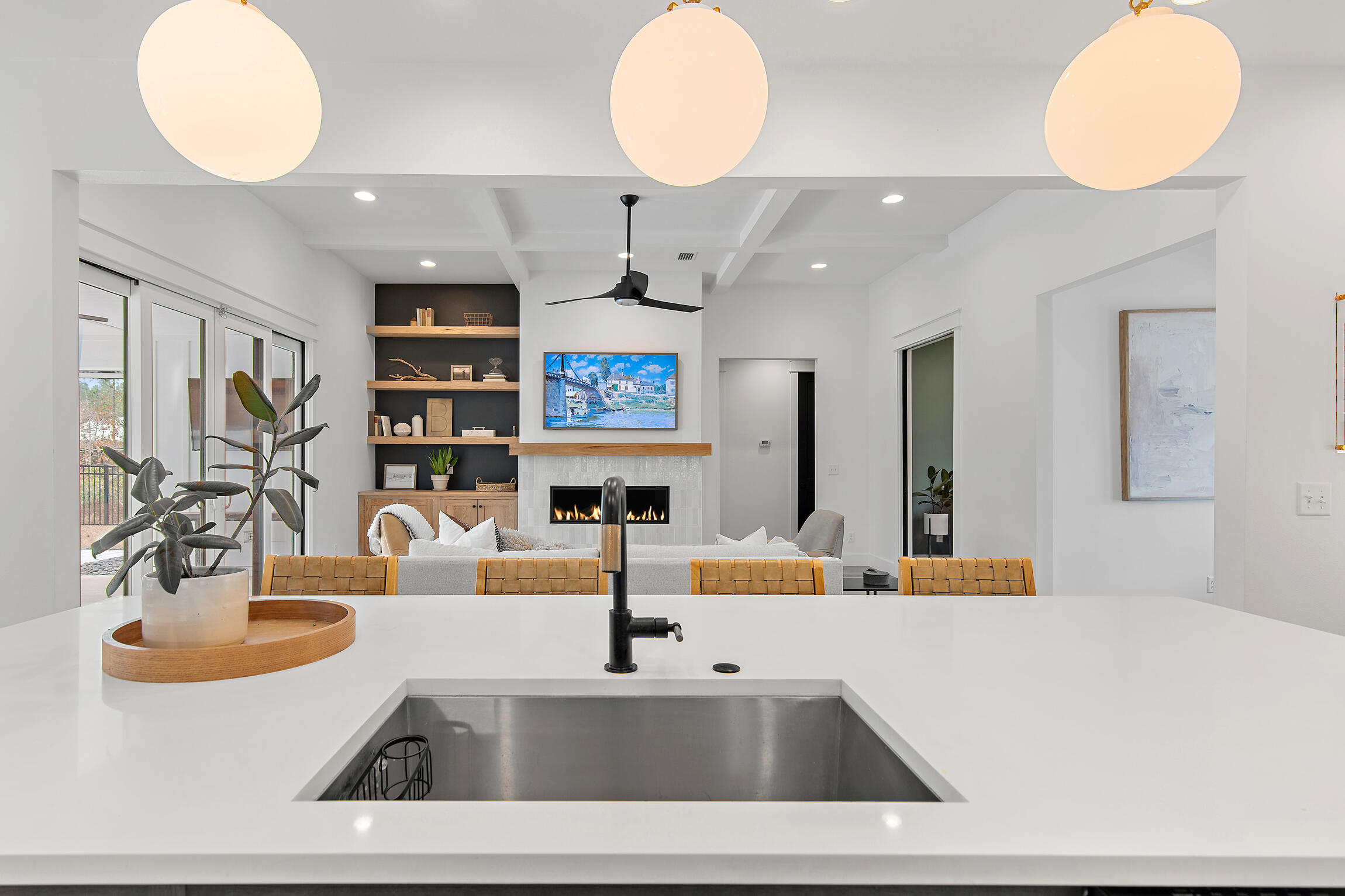 SECLUSION BAY - Residential