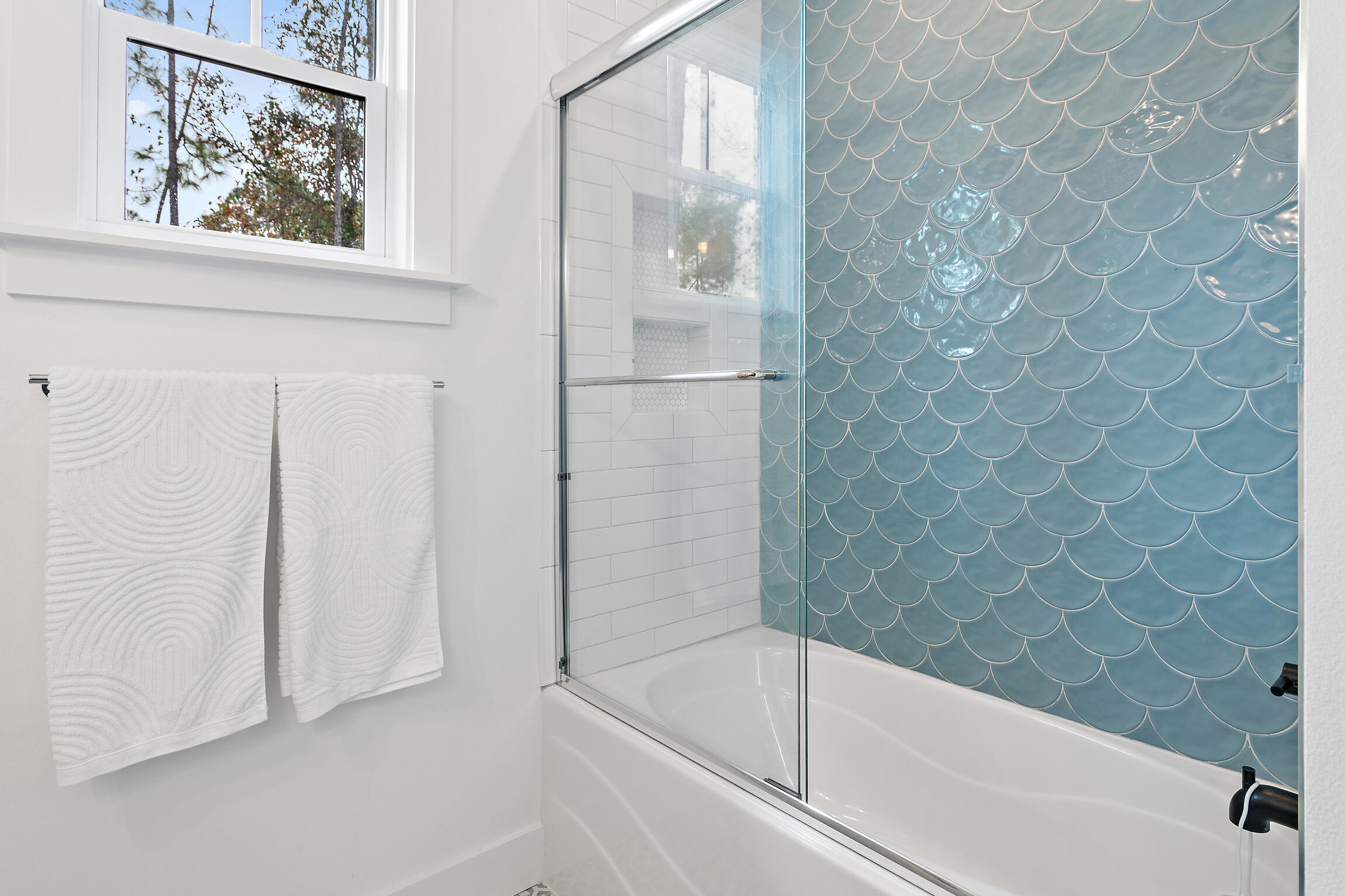 SECLUSION BAY - Residential