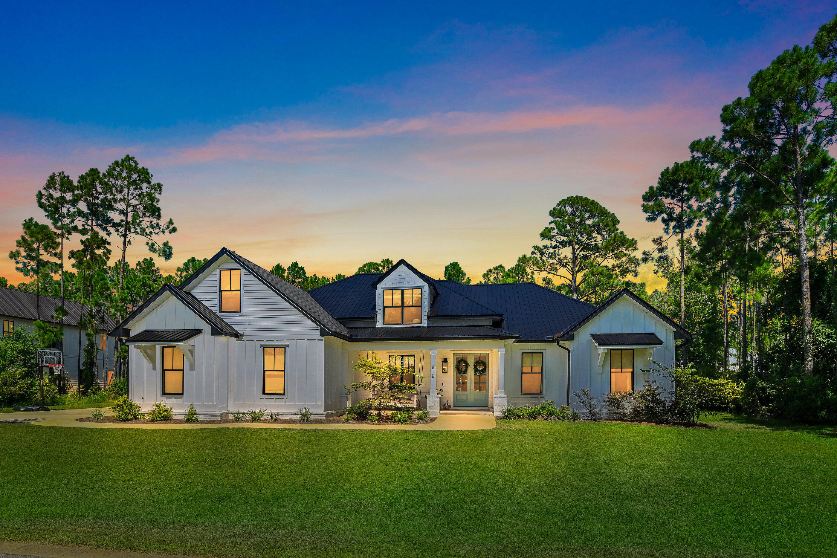 SECLUSION BAY - Residential