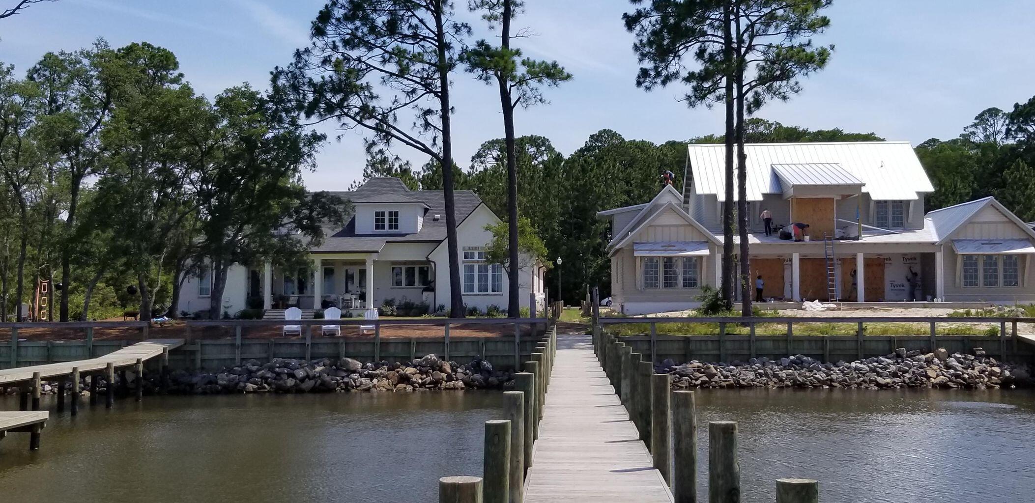 SECLUSION BAY - Residential