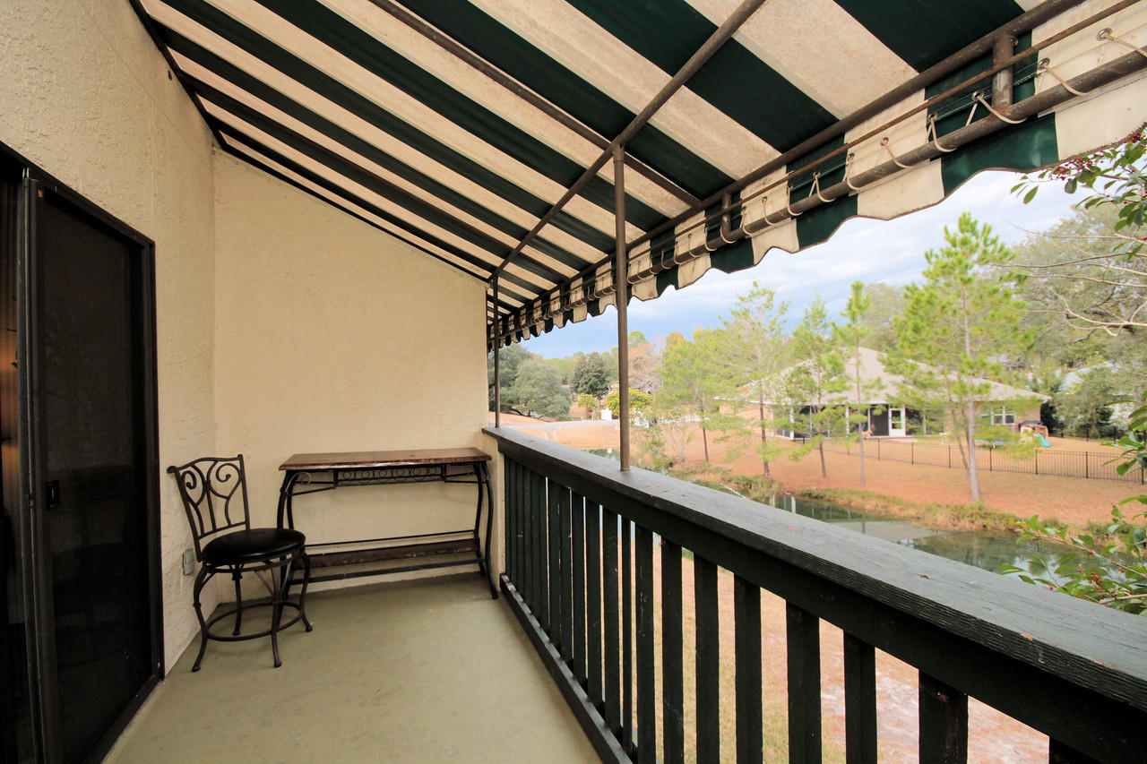 LAKESIDE CONDO AT BLUEWATER BAY - Residential