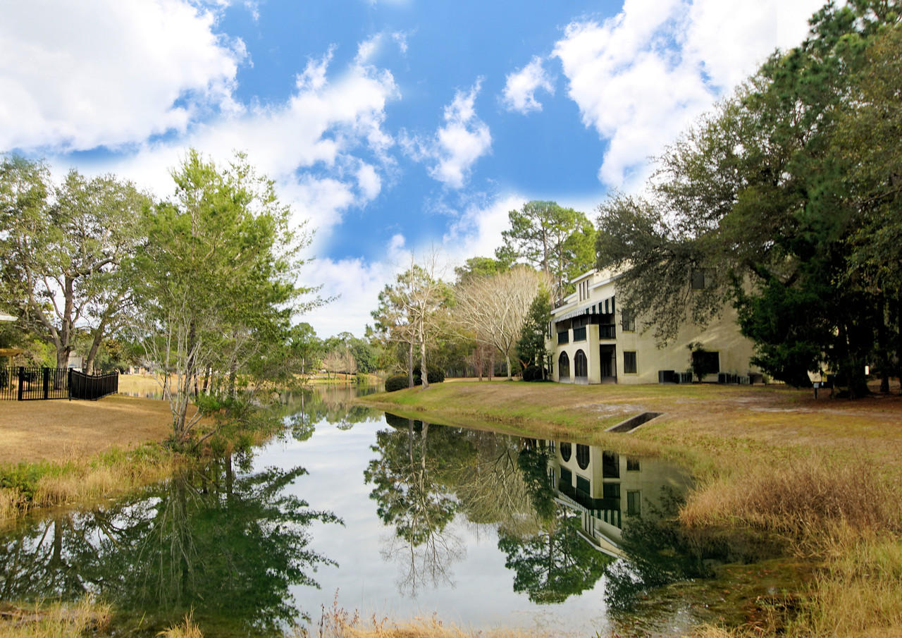 LAKESIDE CONDO AT BLUEWATER BAY - Residential