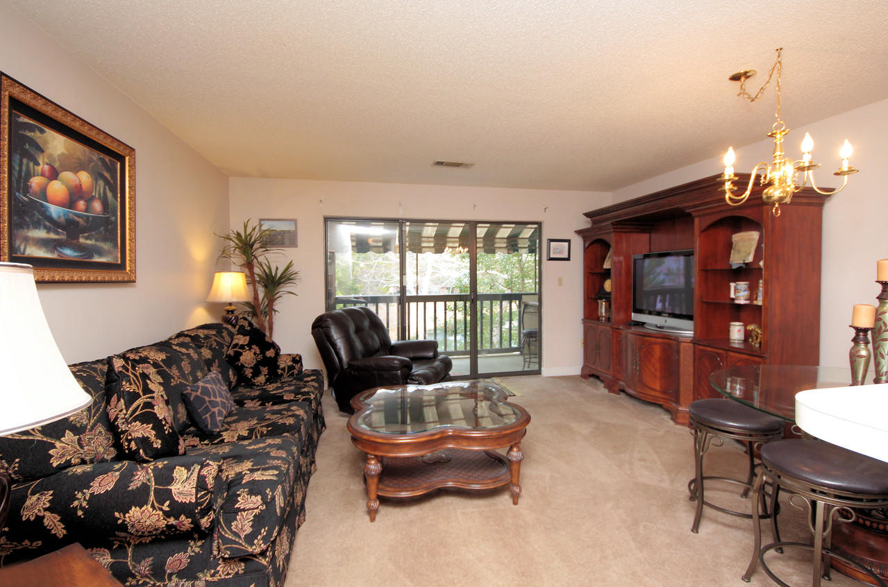LAKESIDE CONDO AT BLUEWATER BAY - Residential