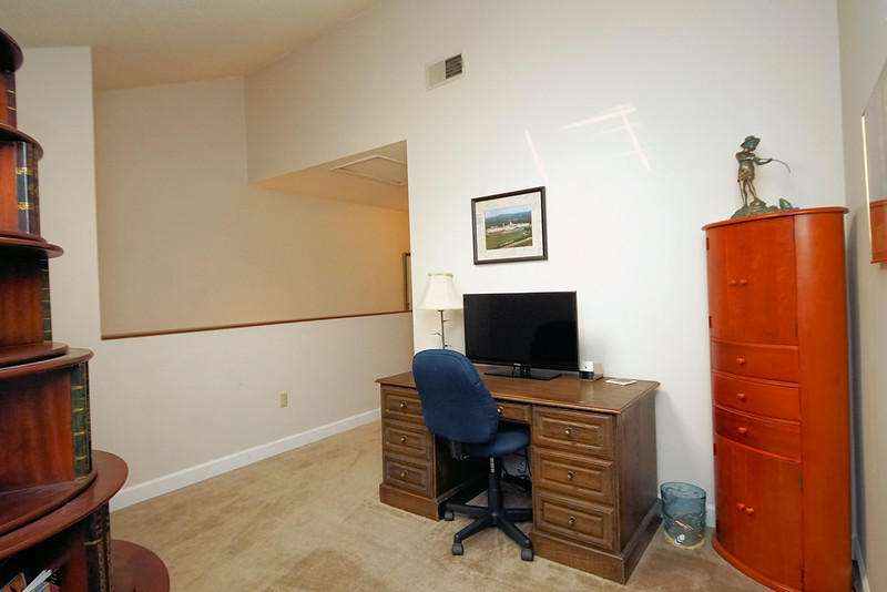 LAKESIDE CONDO AT BLUEWATER BAY - Residential