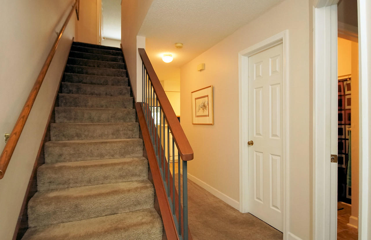 LAKESIDE CONDO AT BLUEWATER BAY - Residential