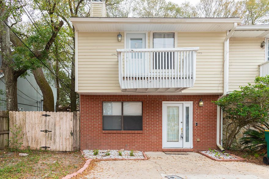 Convenient to both Hurlburt Field and Eglin AFB.  Master bedroom downstairs with sliding glass door to outside and the other two are upstairs.  Wood burning fireplace in living room. Large privacy fenced back yard. Small pet may be considered with owner approval and payment if a non-refundable pet fee. No smoking/vaping allowed inside unit.