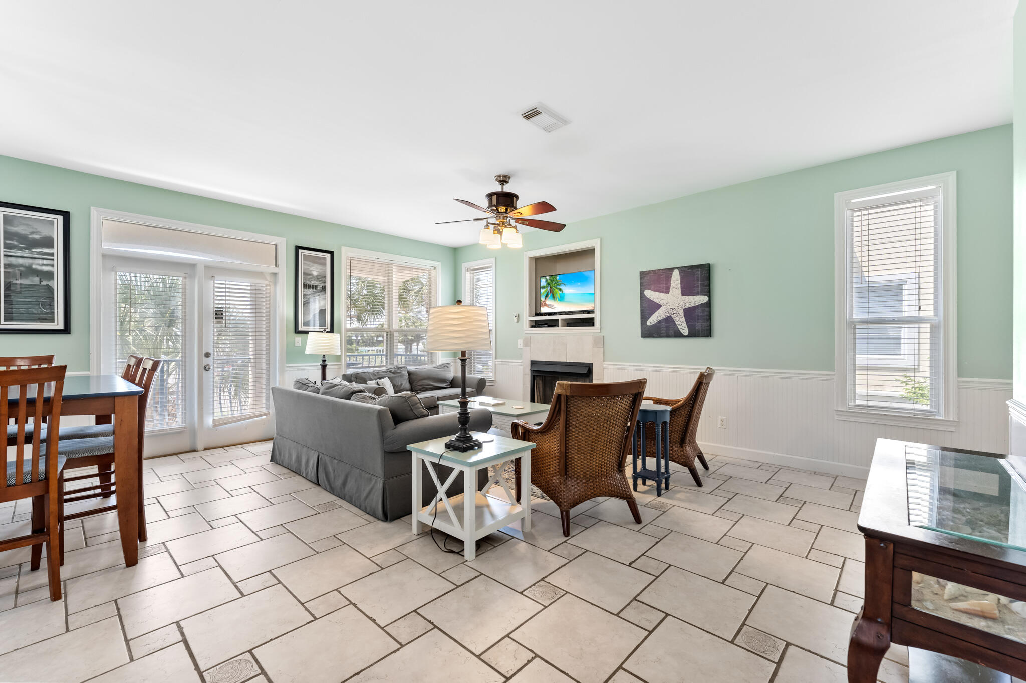 MARAVILLA SHORES - Residential