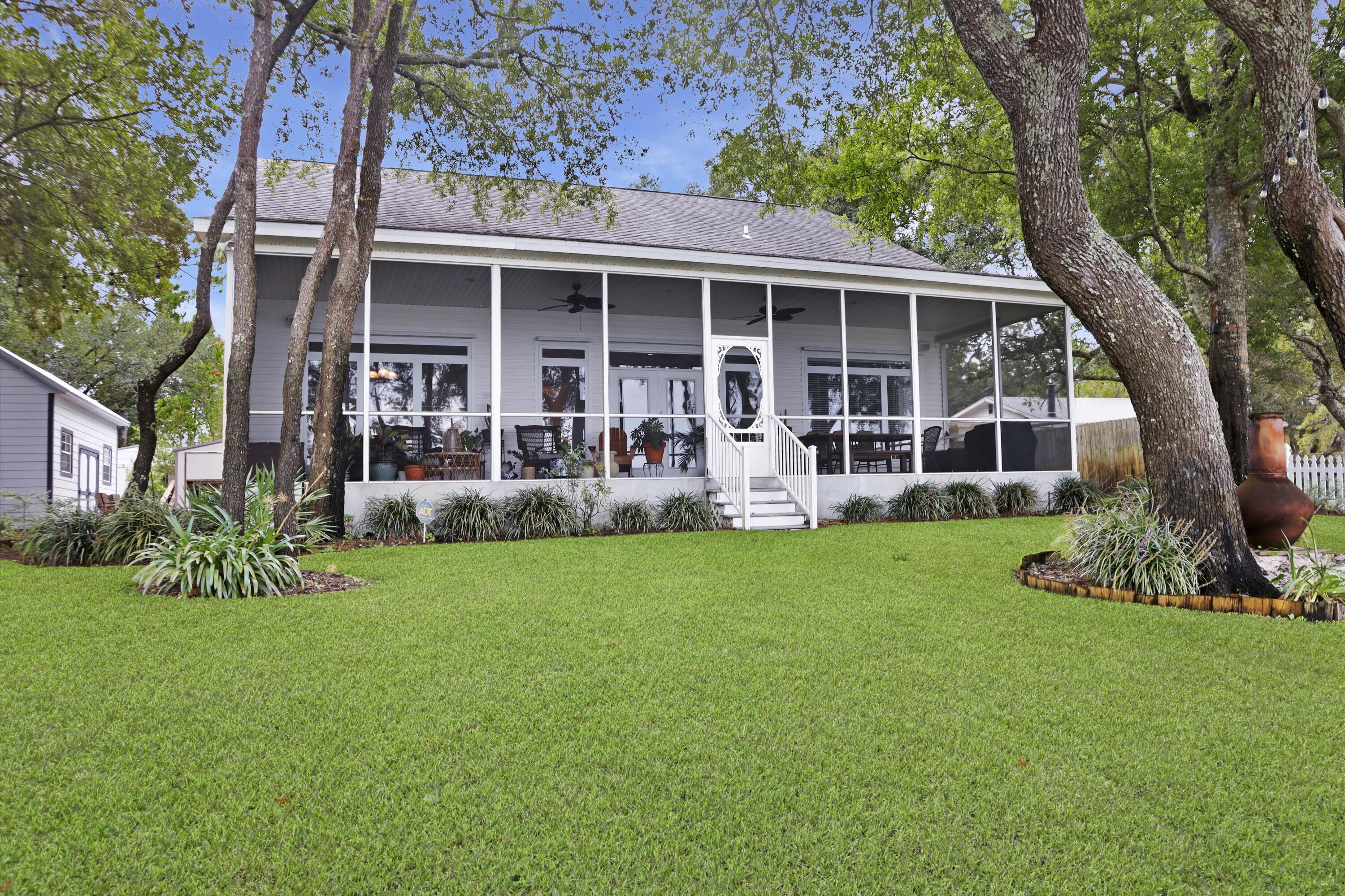 SANDY COVE - Residential