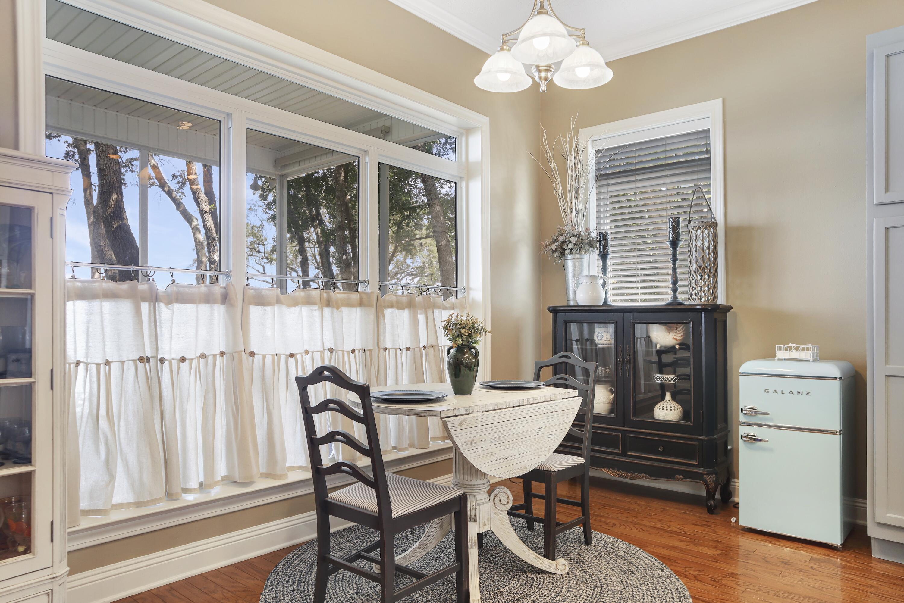 SANDY COVE - Residential