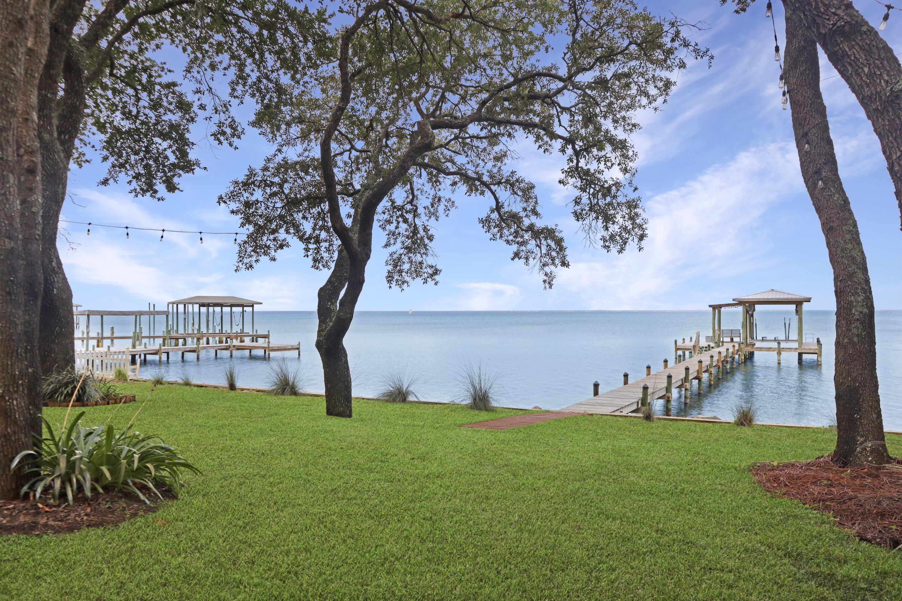 SANDY COVE - Residential