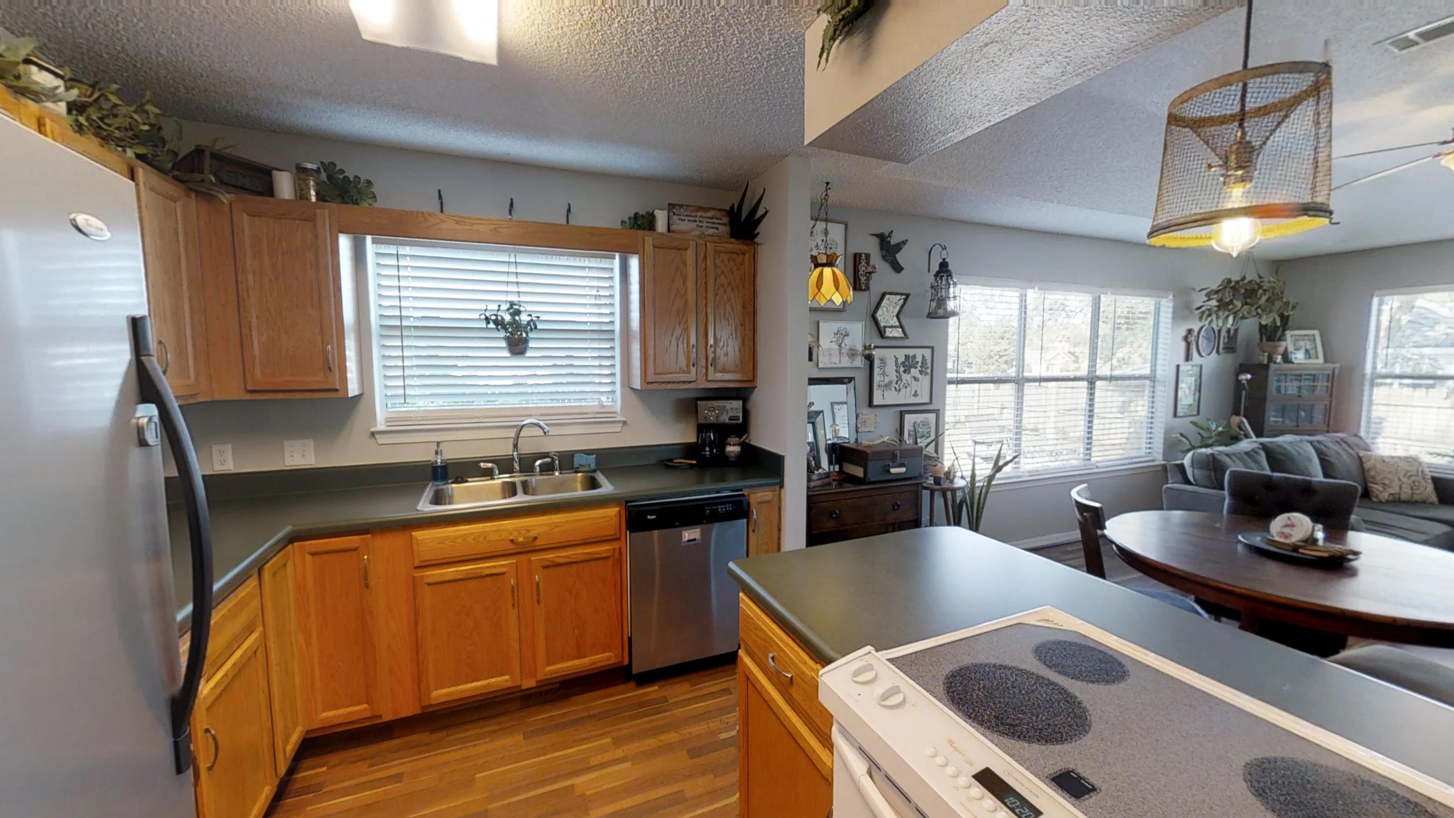 SHADOW LAKES - Residential