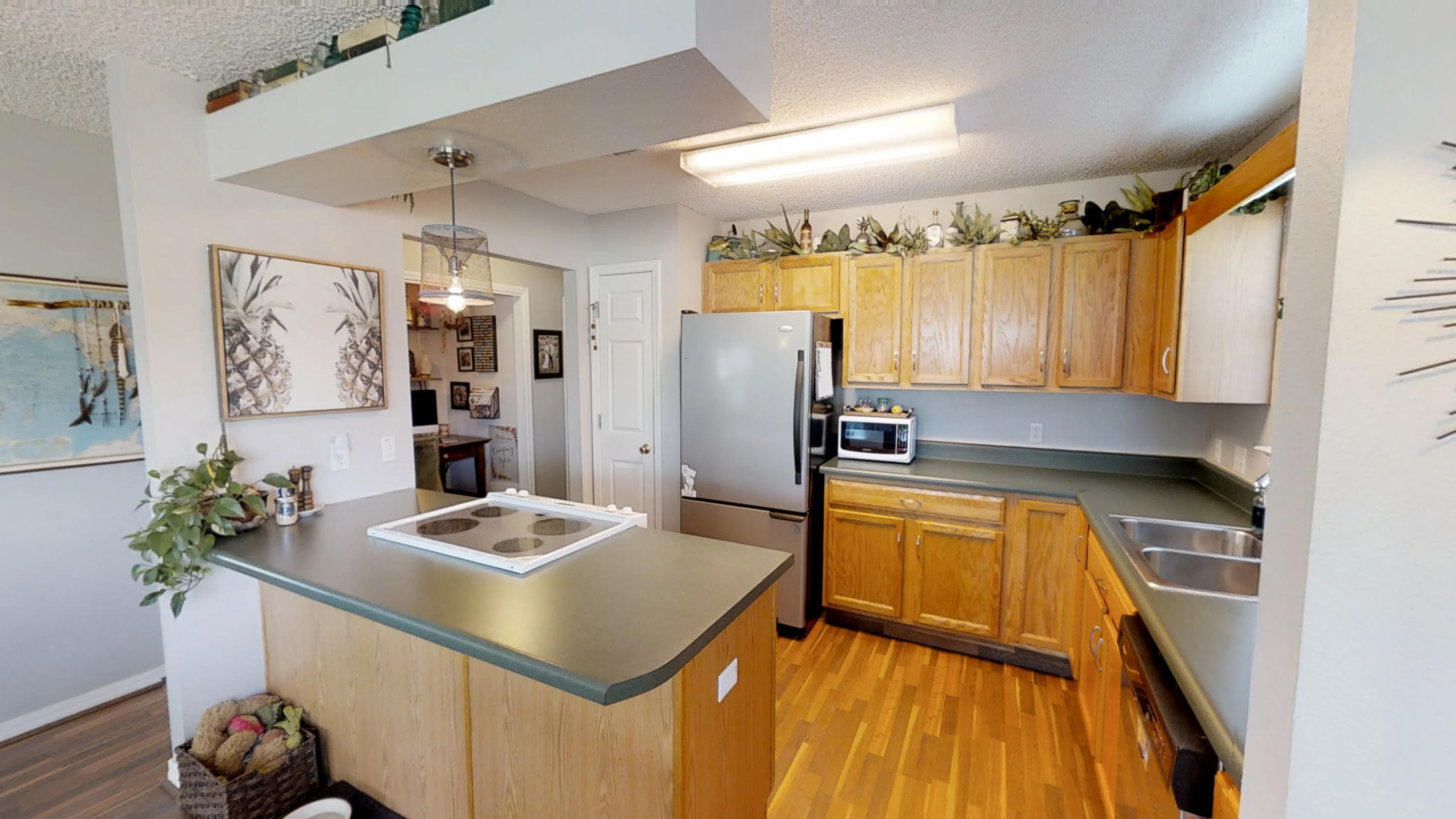 SHADOW LAKES - Residential