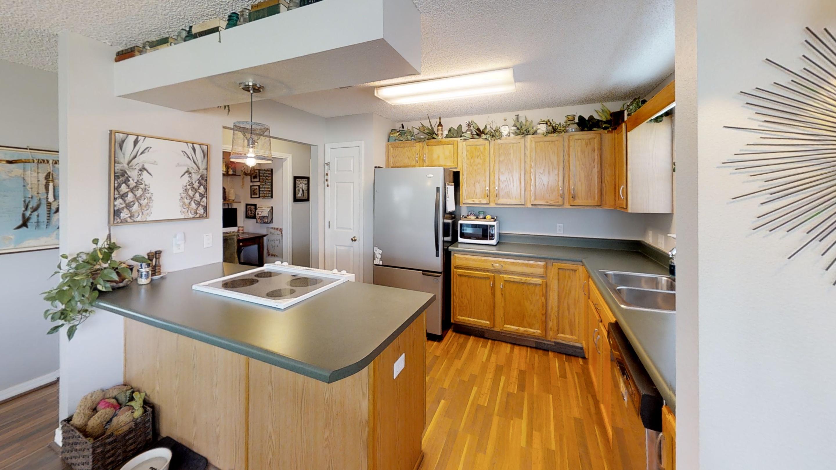 SHADOW LAKES - Residential