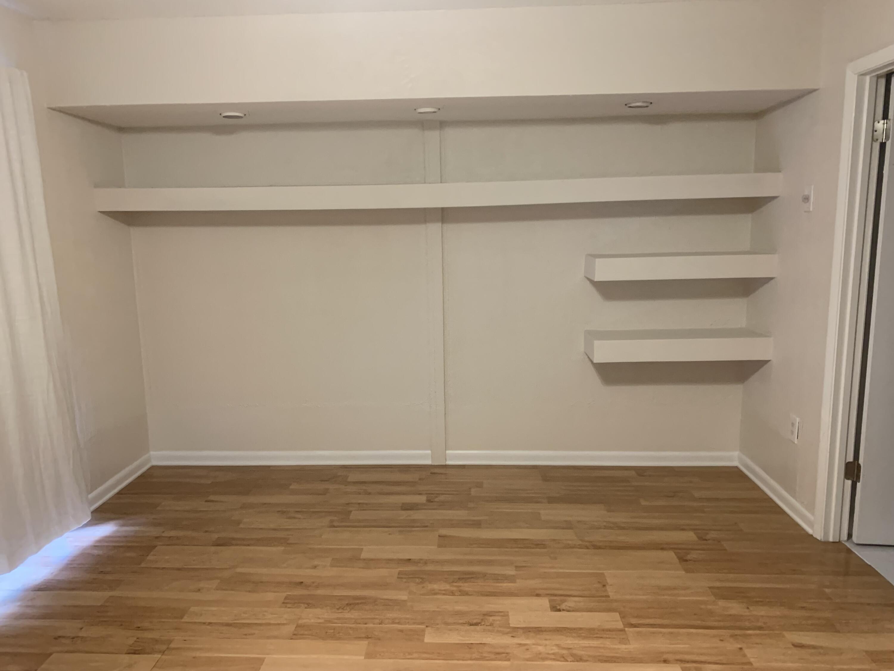 BIENVILLE SQUARE T/H - Residential Lease