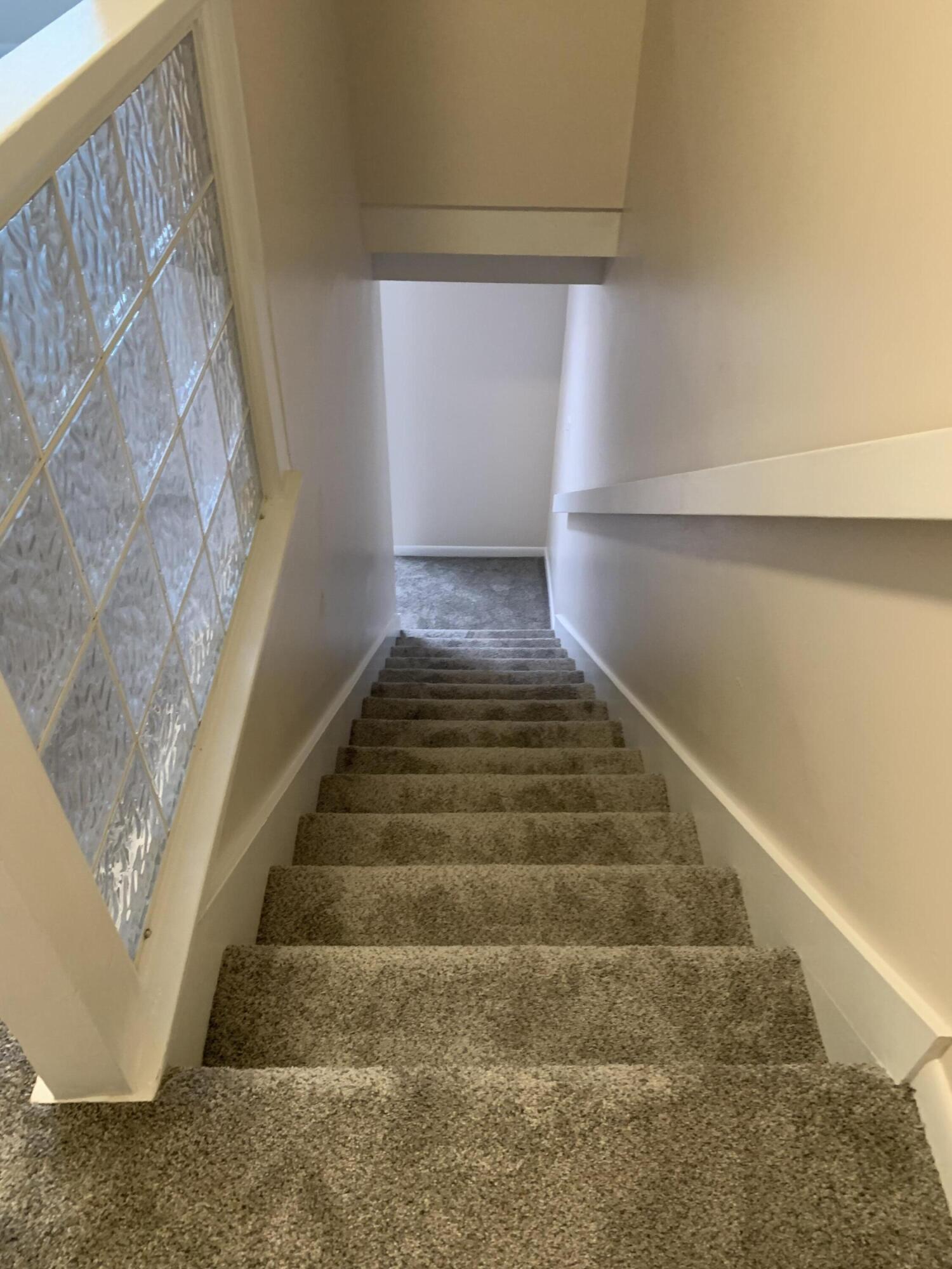 BIENVILLE SQUARE T/H - Residential Lease