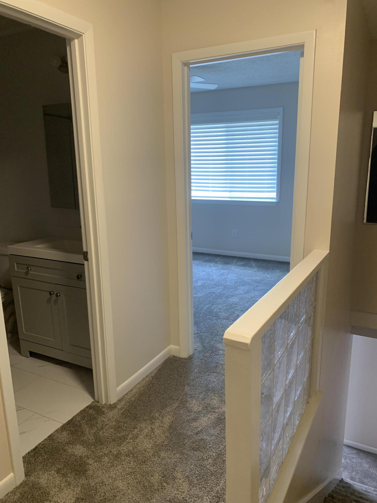 BIENVILLE SQUARE T/H - Residential Lease