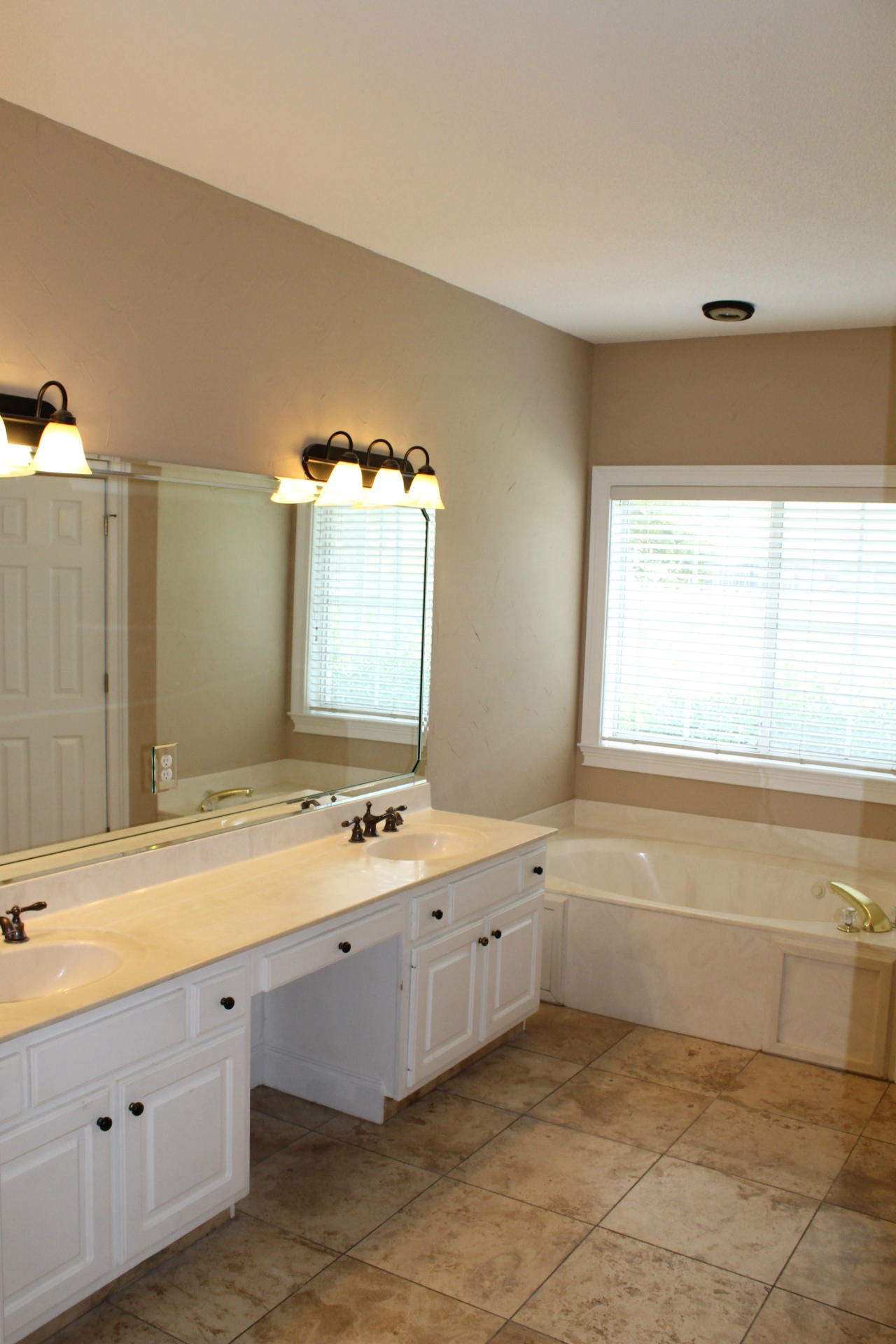 INDIAN SHORES PH 1 - Residential