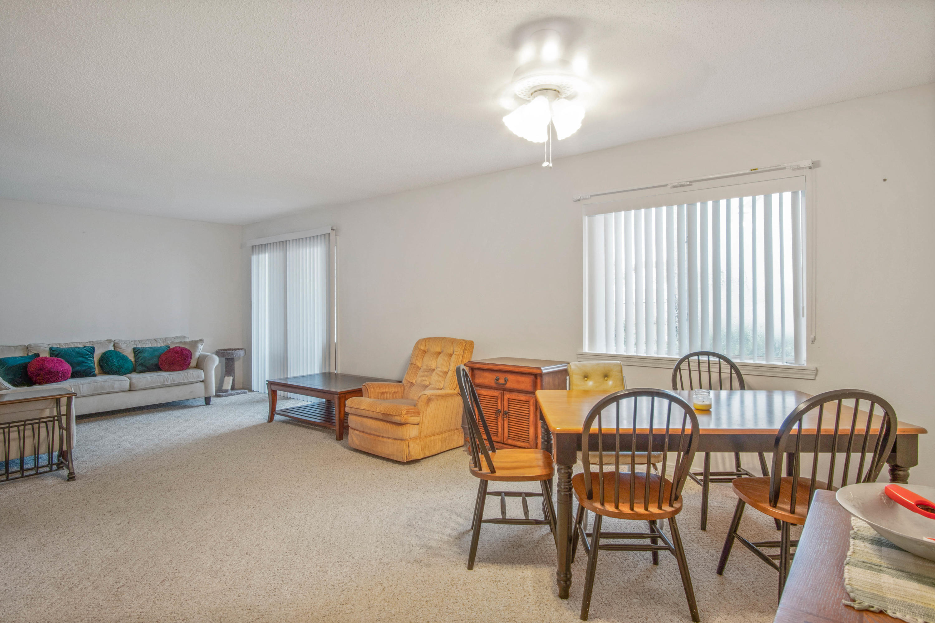 FINISTERRA CONDO - Residential